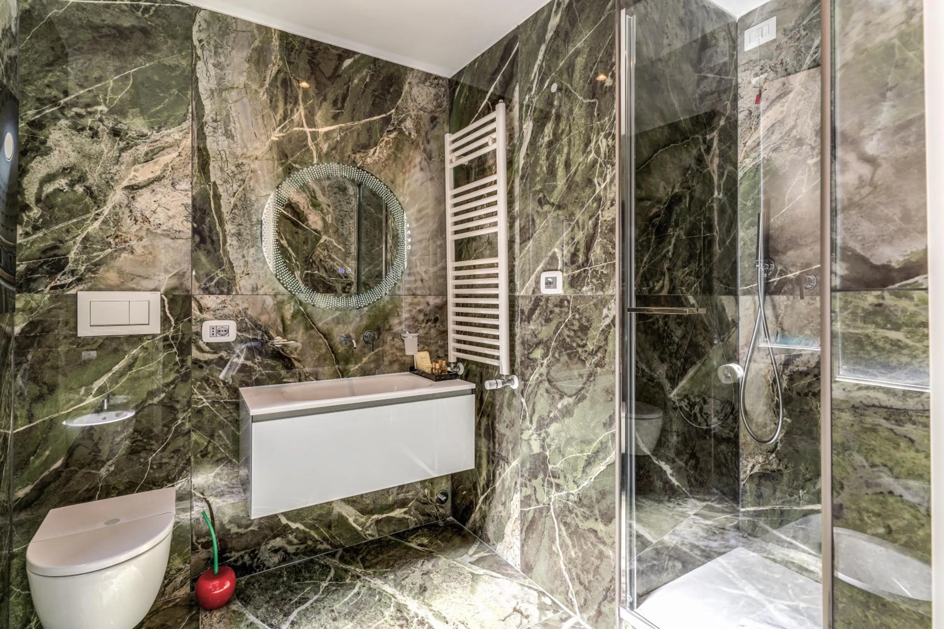 Shower in Rome55 - Piazza di Spagna