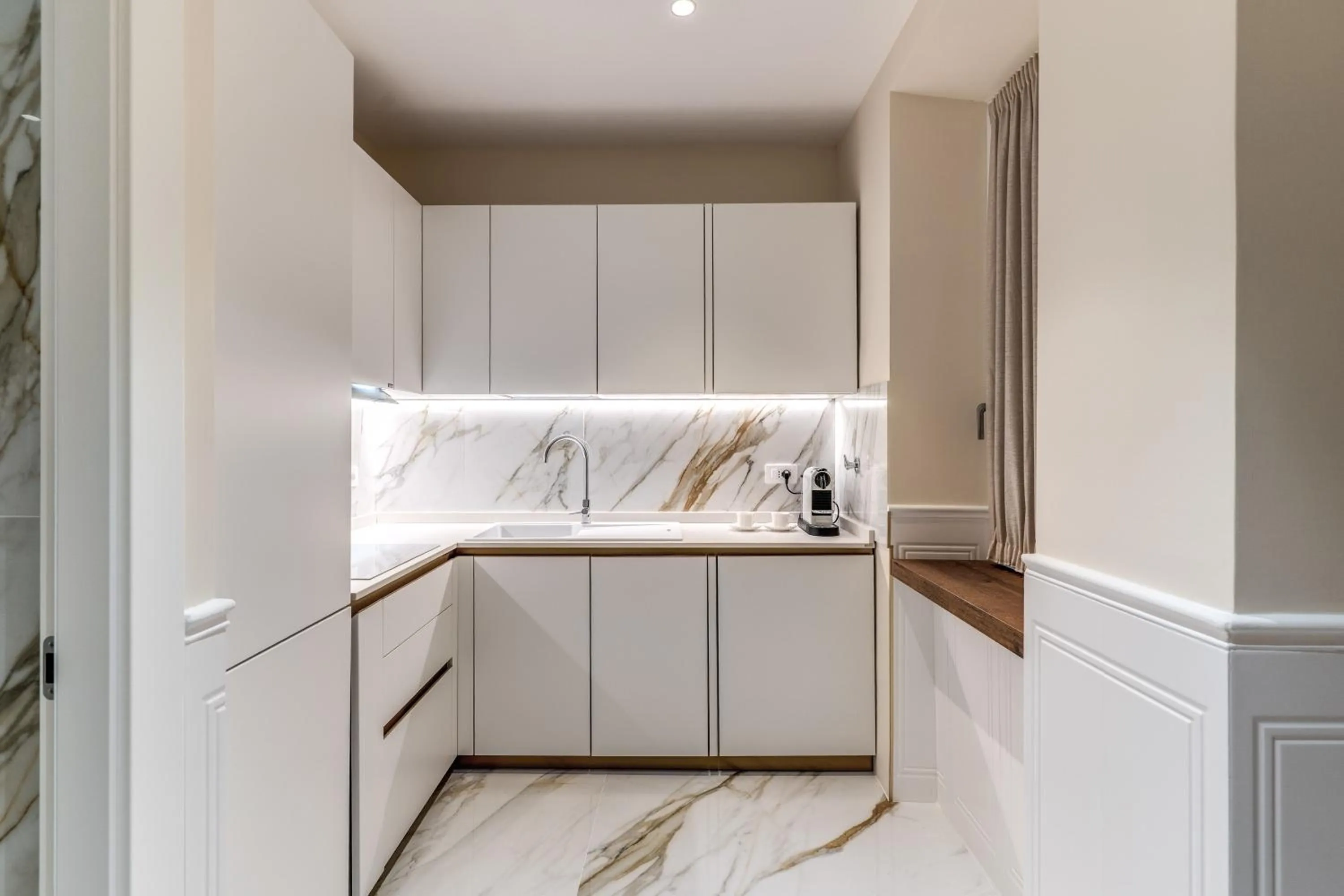 Kitchen or kitchenette in Rome55 - Piazza di Spagna