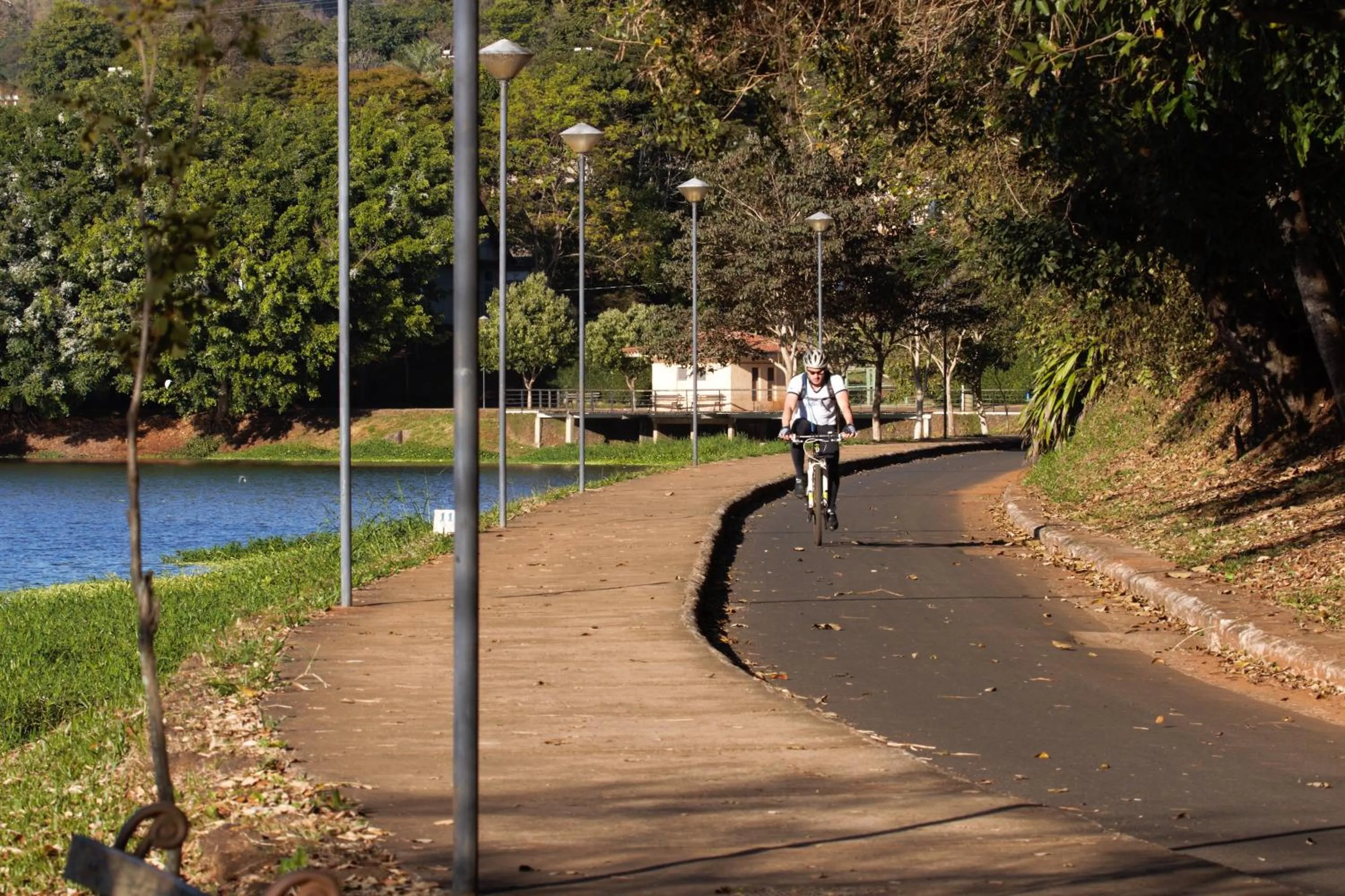 Cycling in Chalé do Lago