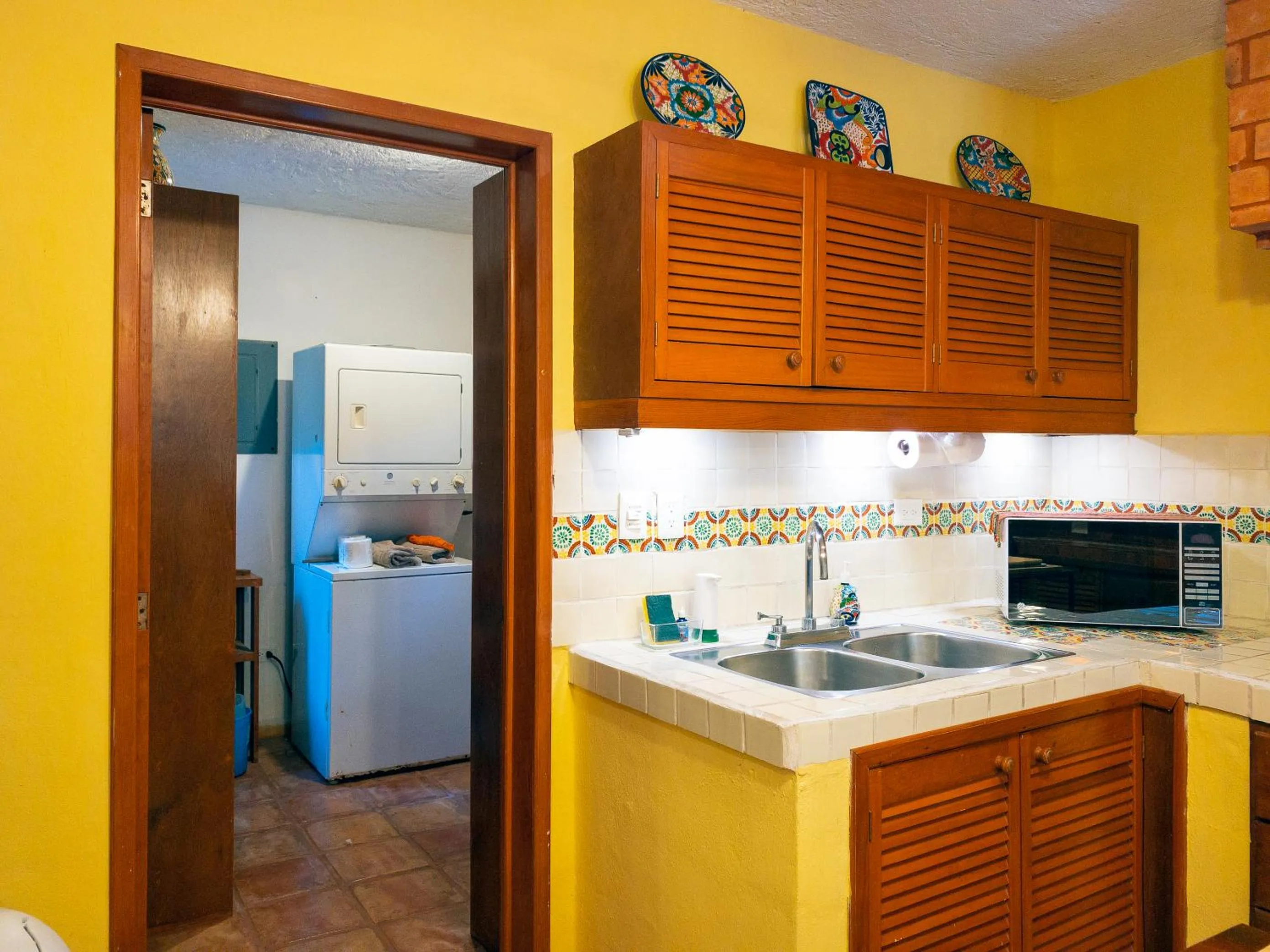 Kitchen or kitchenette in Casa Mulder - Steps to Beach Private Pool Ocean-View Roof