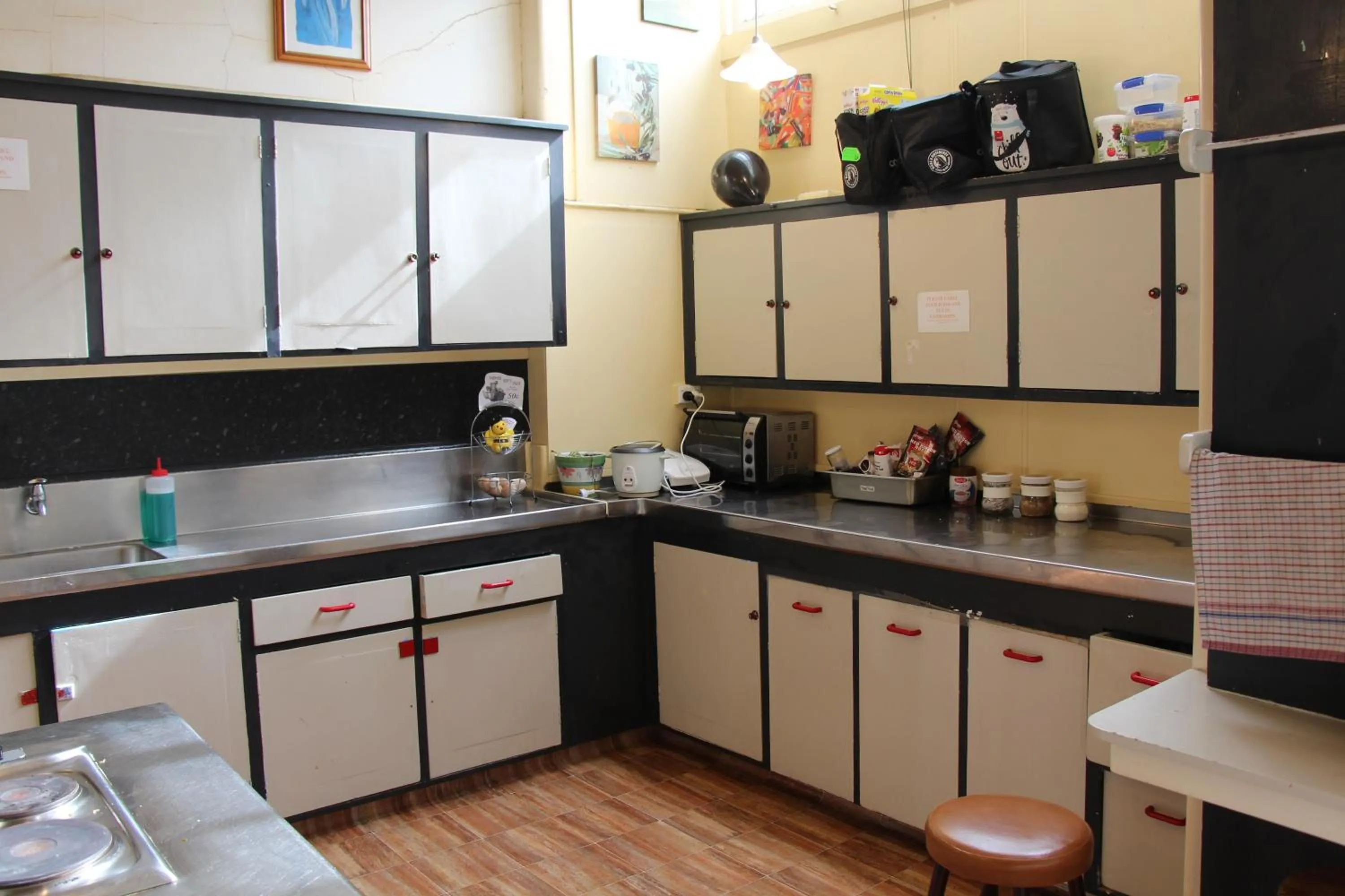 Coffee/tea facilities in Chalet Backpackers