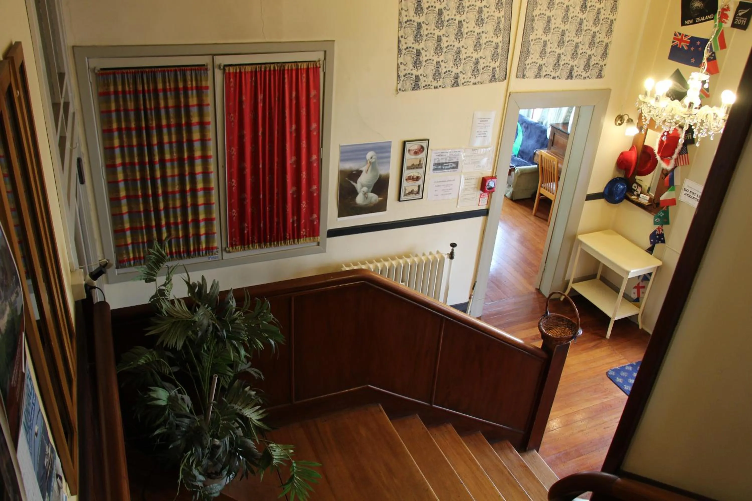 Lobby or reception, Bed in Chalet Backpackers