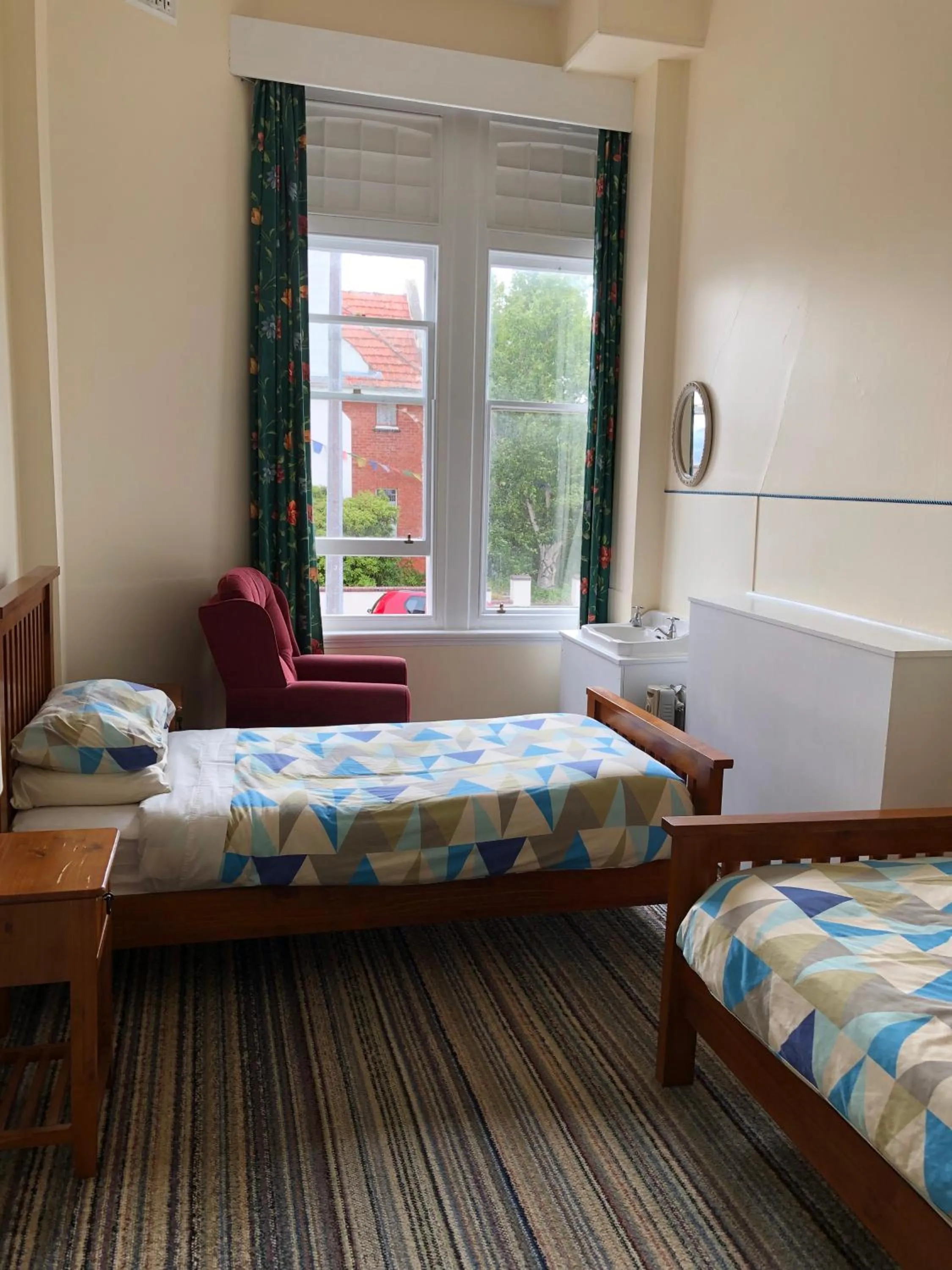 Photo of the whole room, Bed in Chalet Backpackers