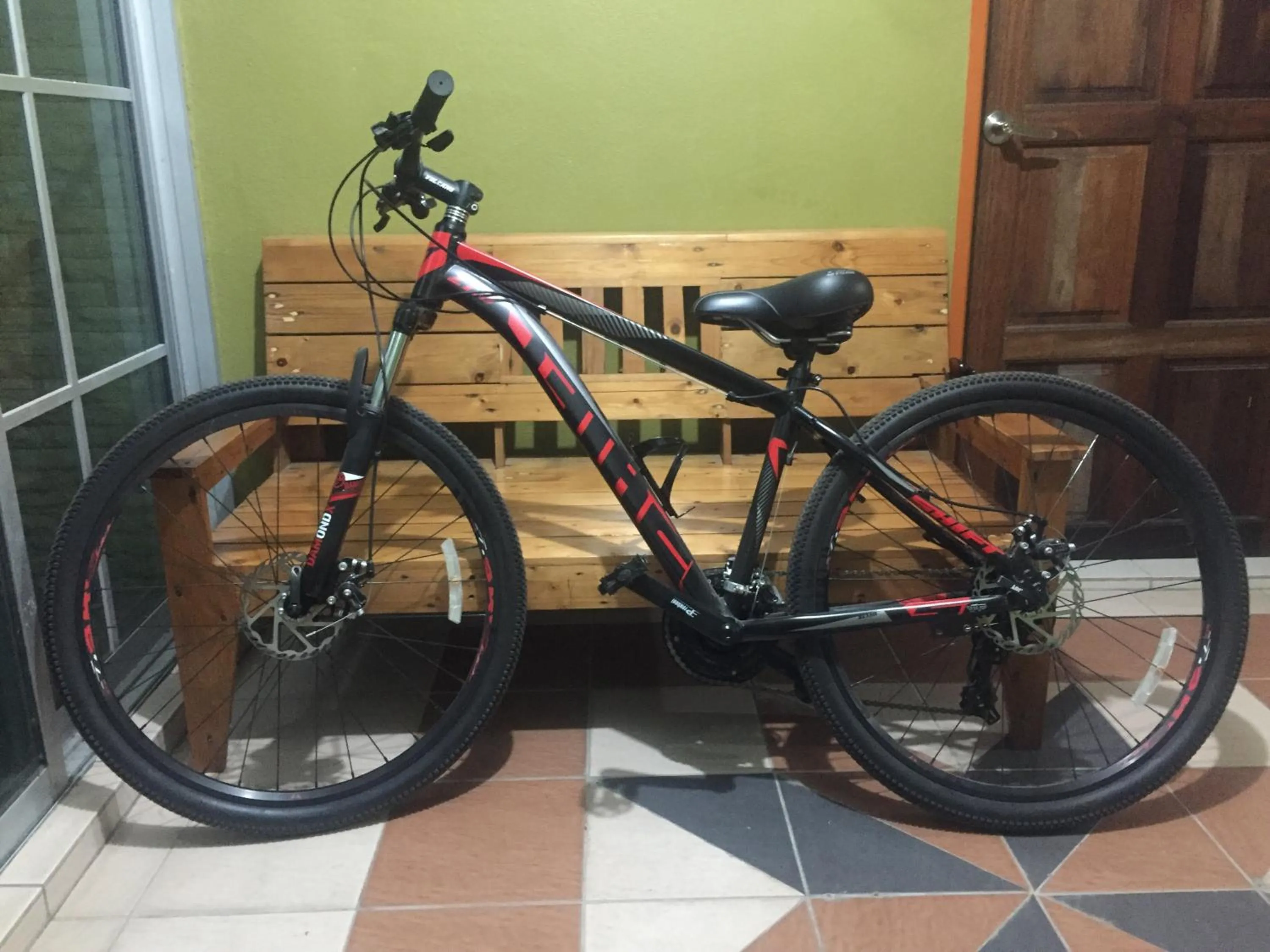 DAOH'S Rooms & Scooters