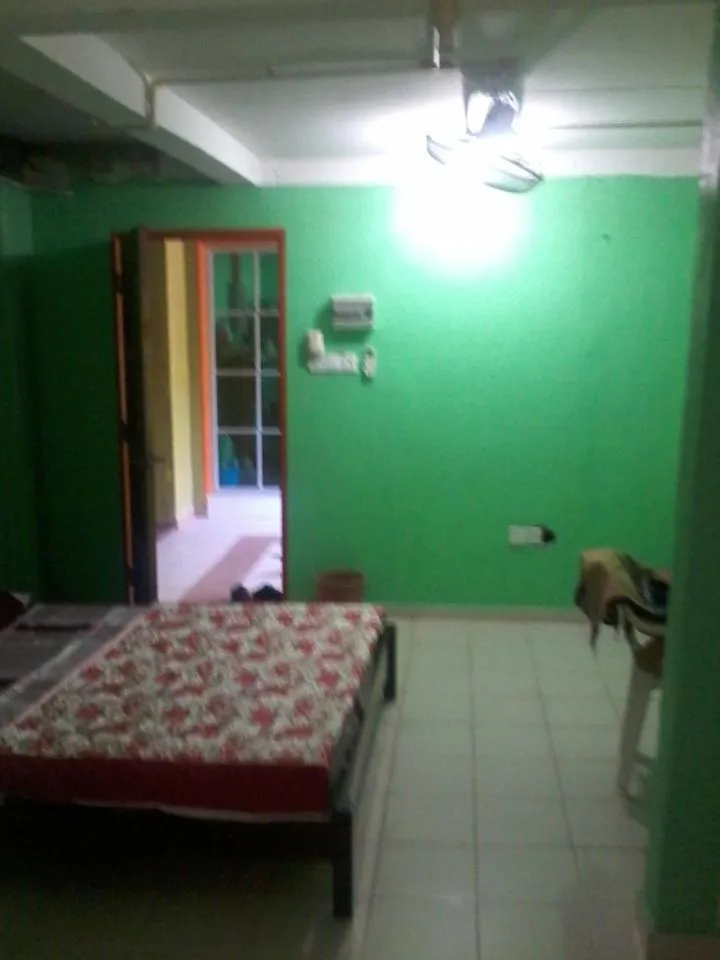 Photo of the whole room, Bed in DAOH'S Rooms & Scooters