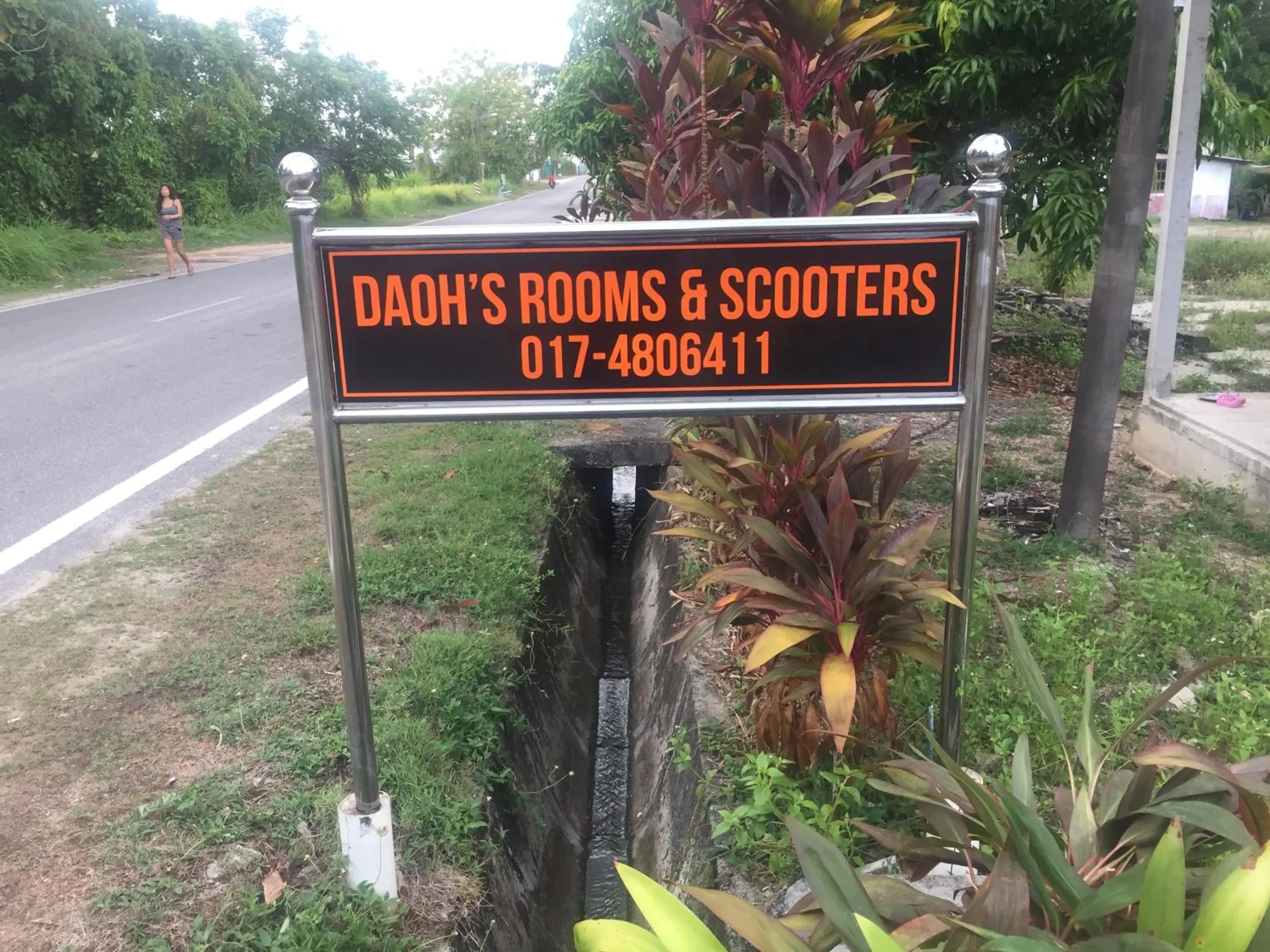 DAOH'S Rooms & Scooters