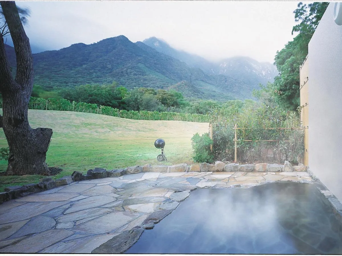 Yakushima Iwasaki Hotel