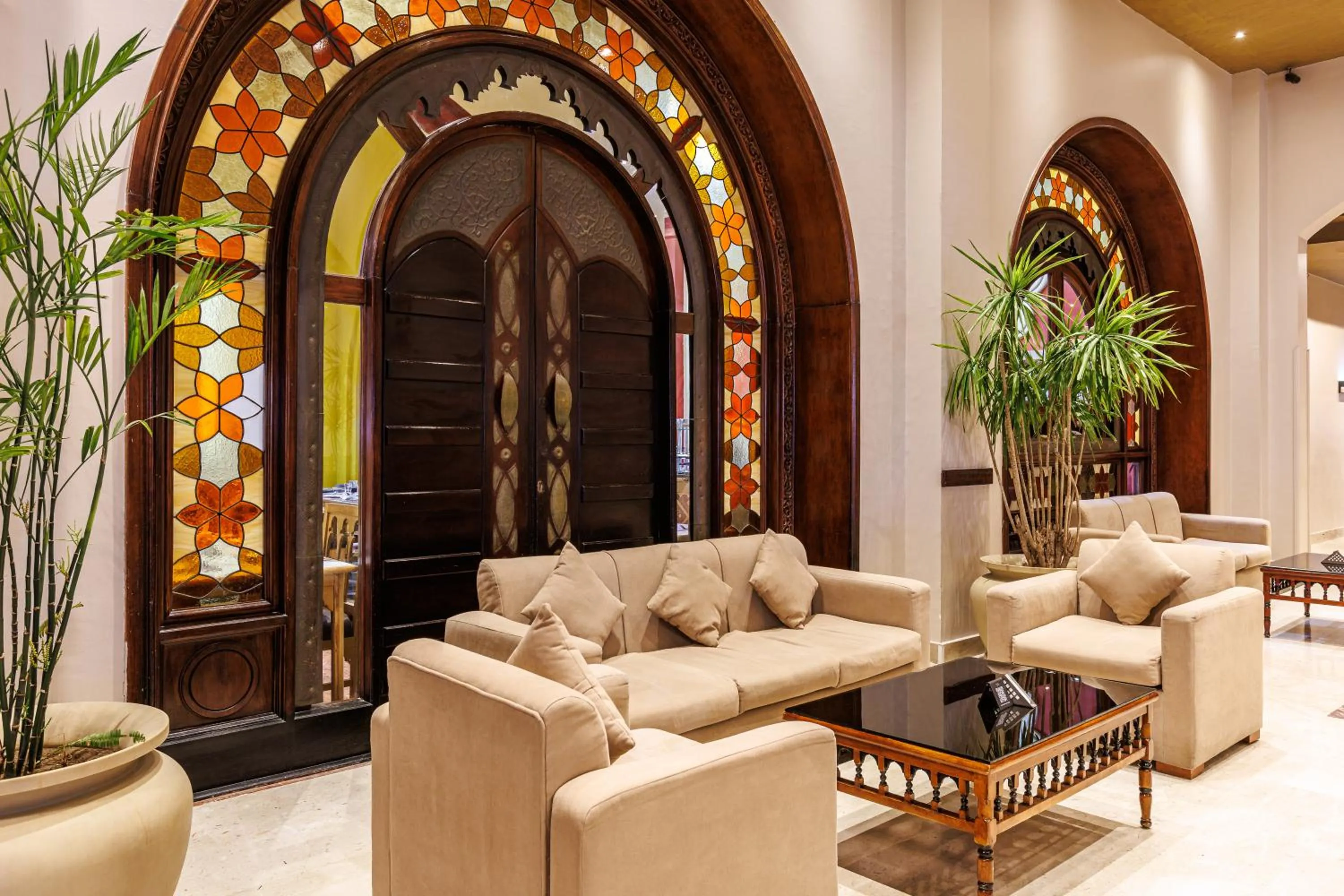 Lounge or bar in Sunrise Royal Makadi Resort