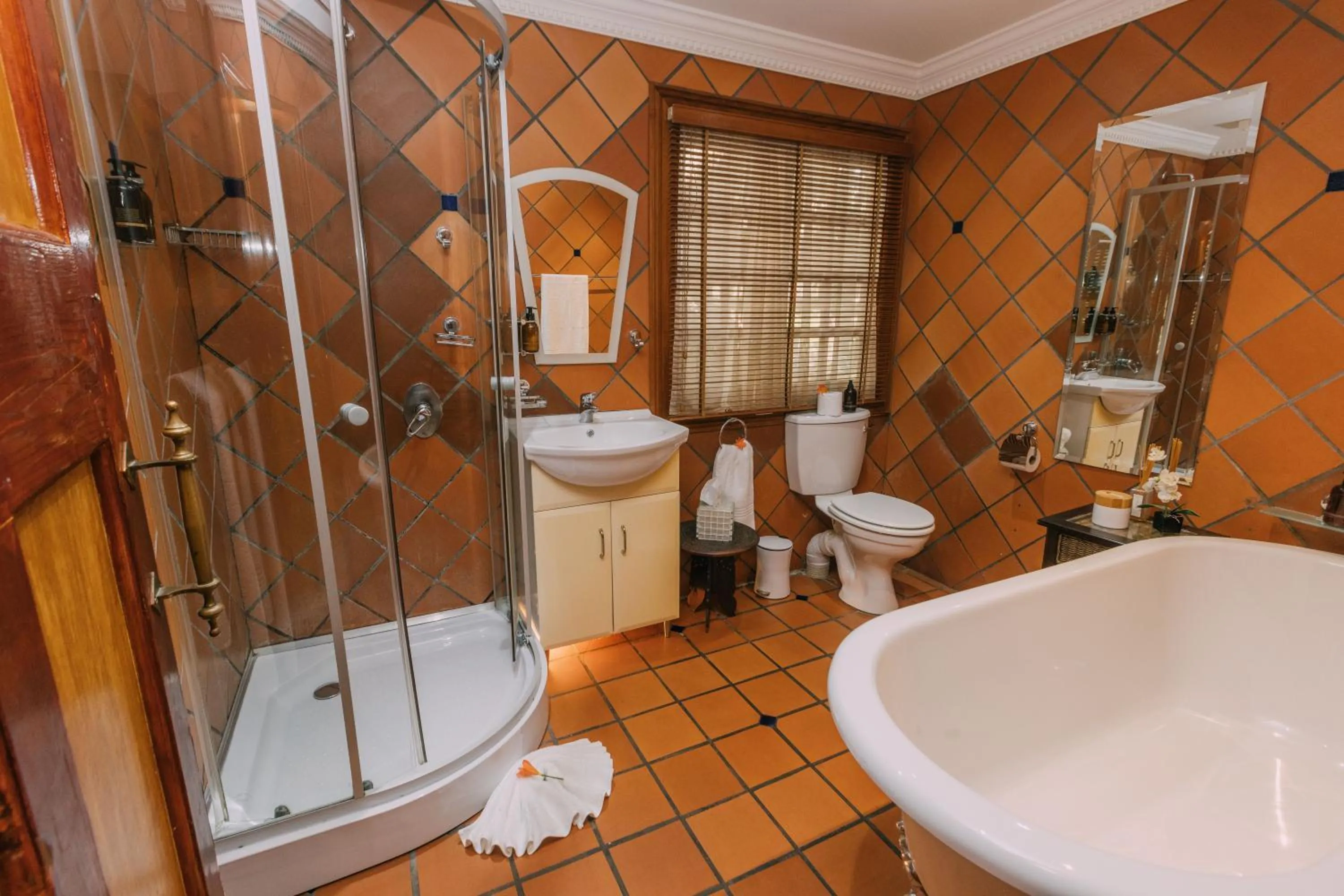 Bathroom in Beetleloop Guest House