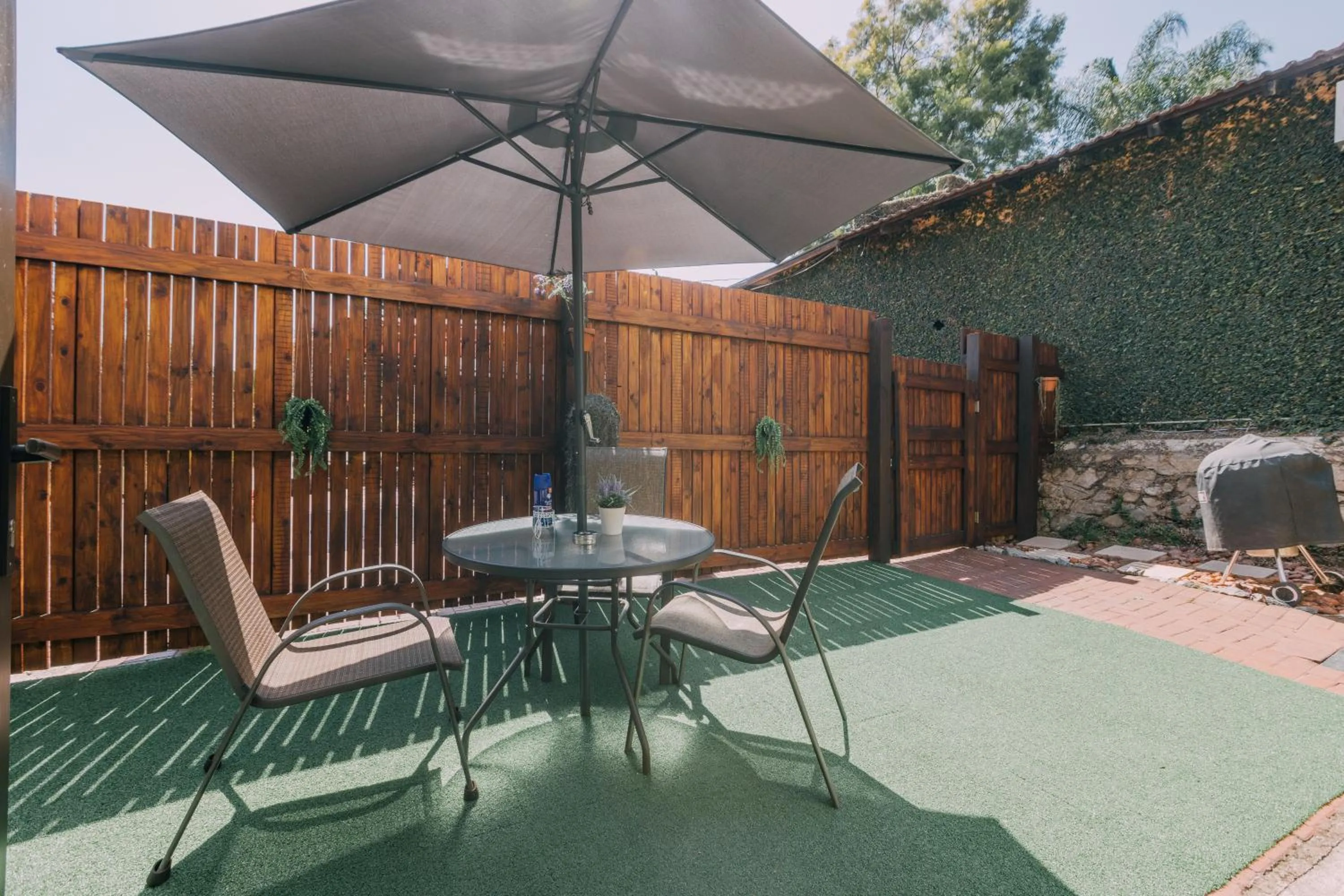 Patio in Beetleloop Guest House