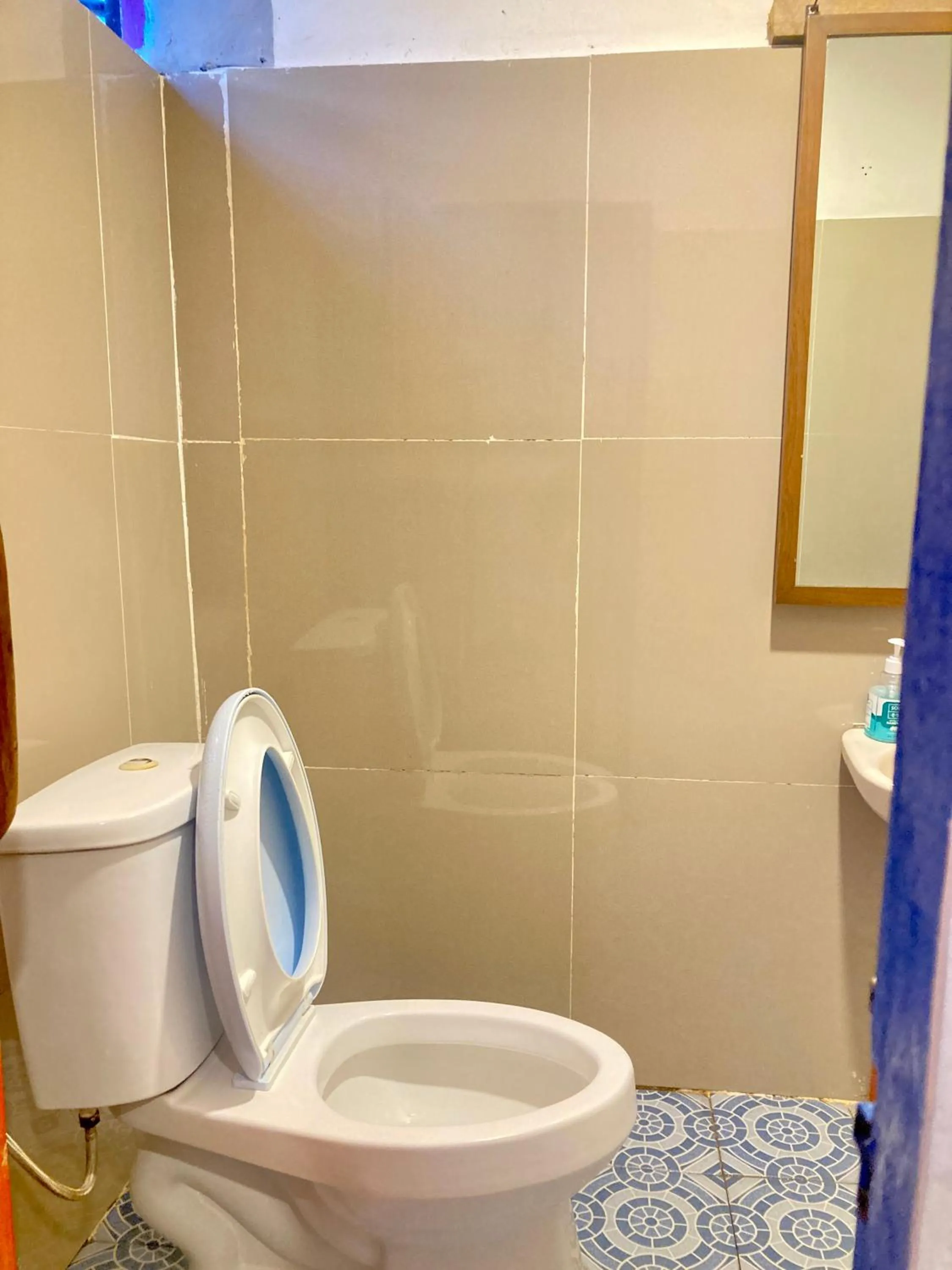 Toilet in La Boheme Bajo