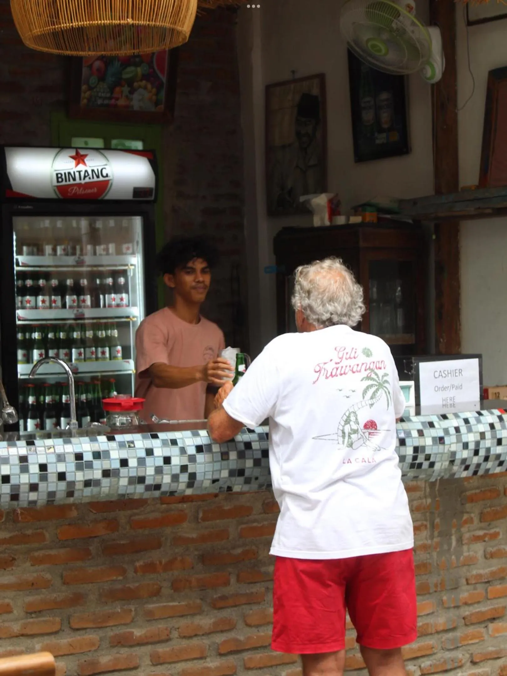 Lounge or bar in La Boheme Bajo