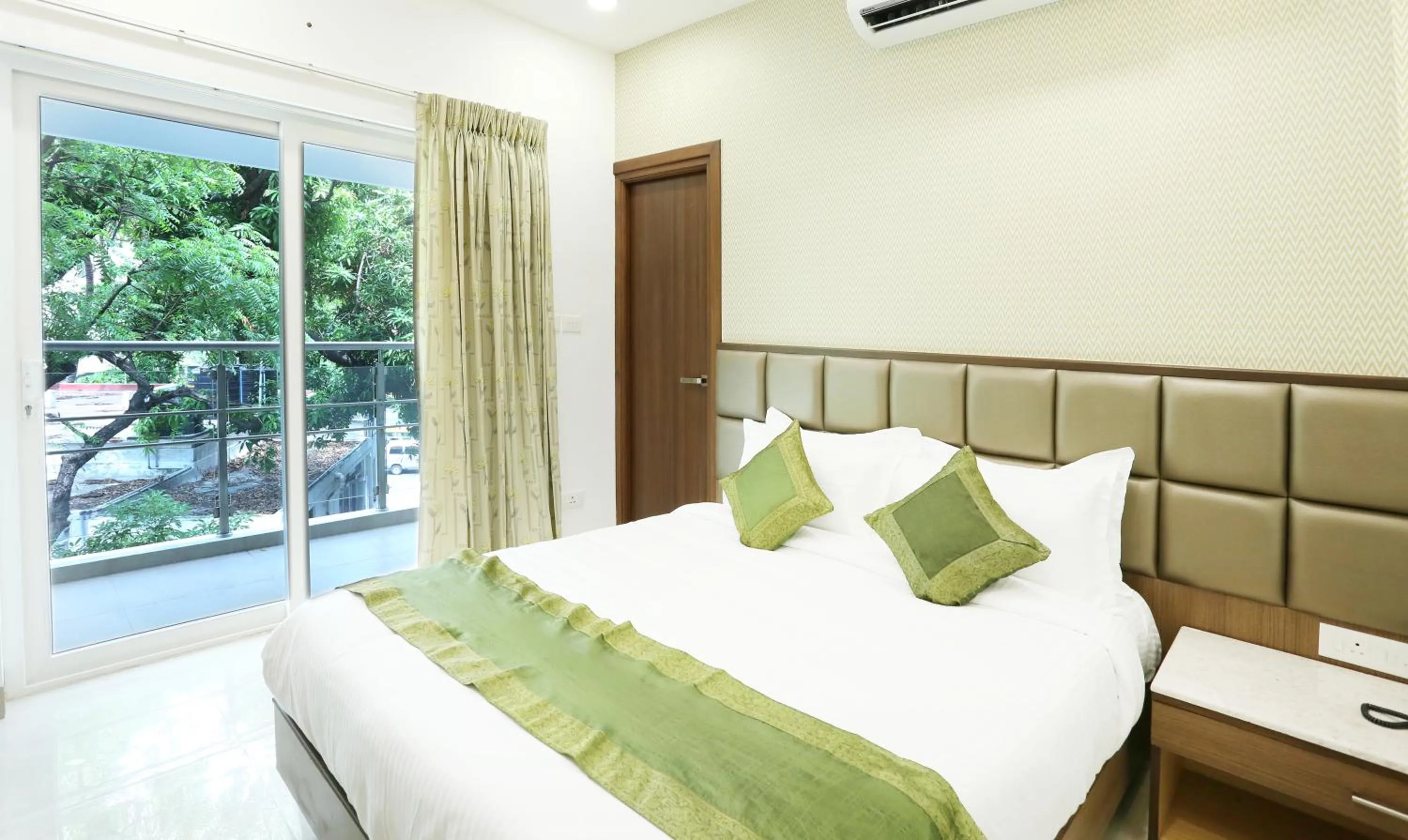 Bed in Treebo Pechis Castle