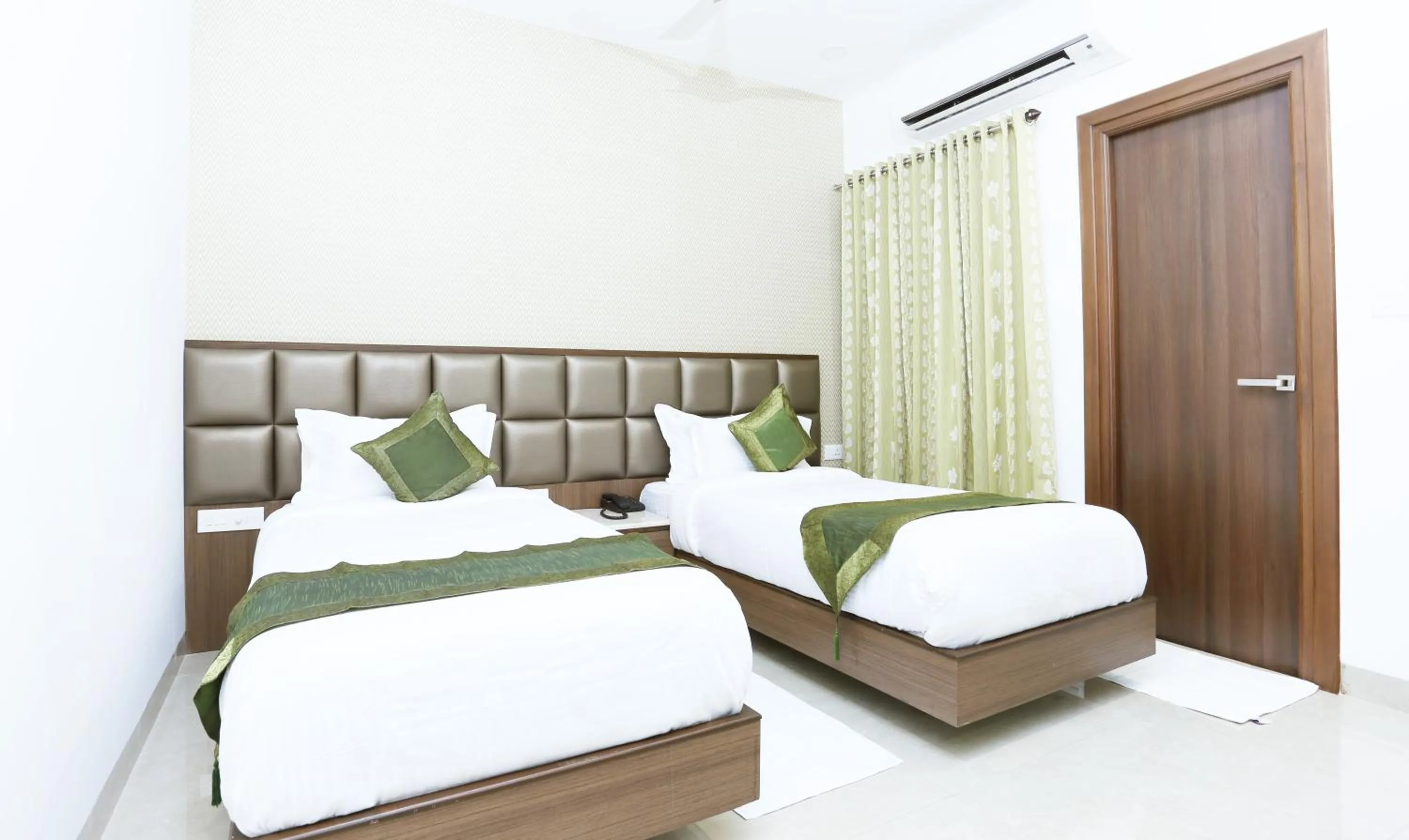 Bed in Treebo Pechis Castle