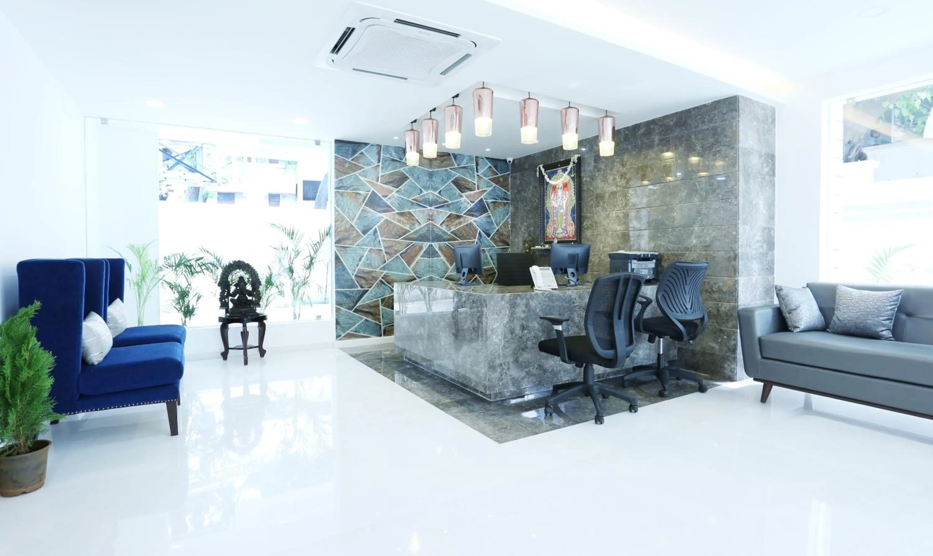 Lobby or reception in Treebo Pechis Castle