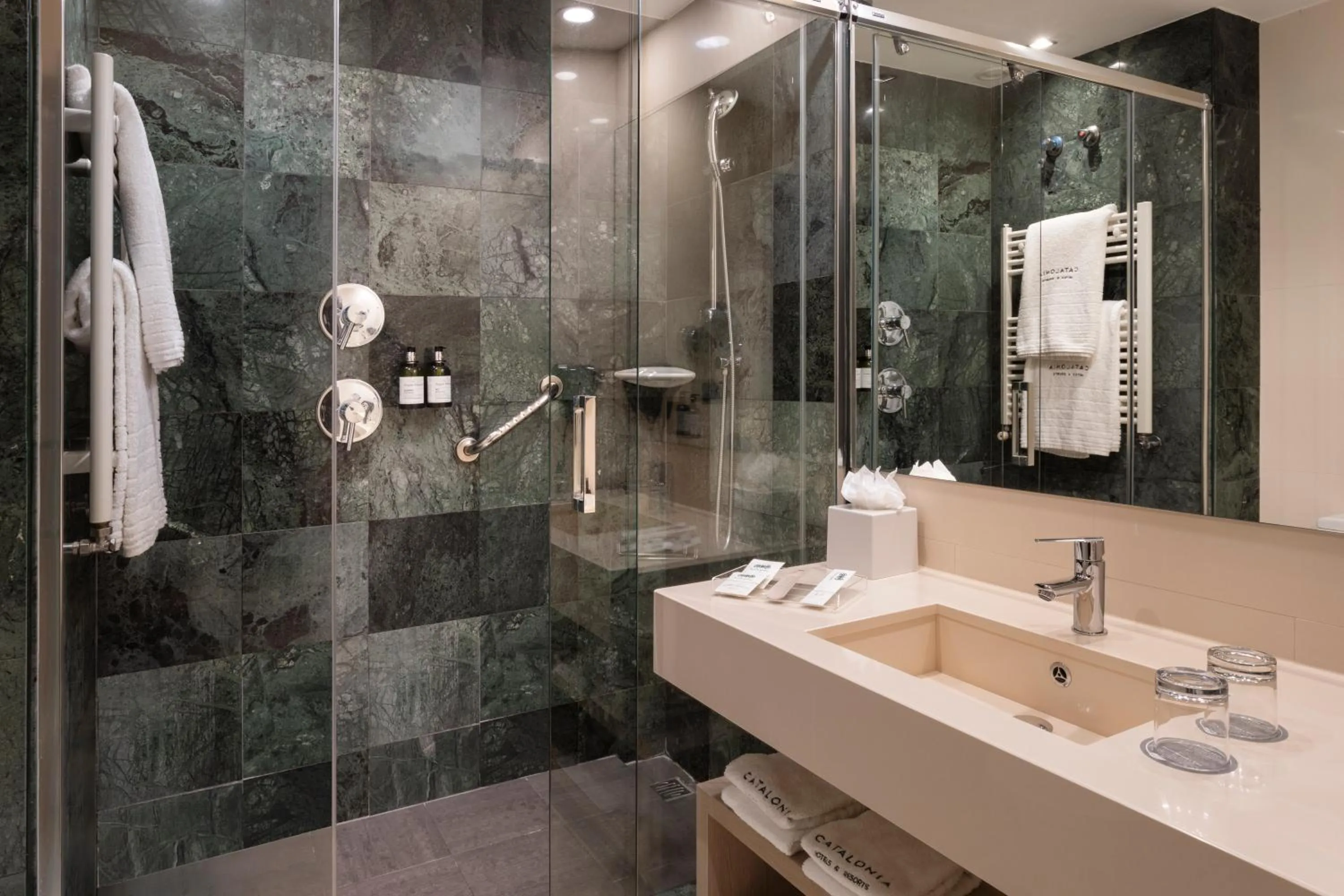 Shower in Catalonia Atocha