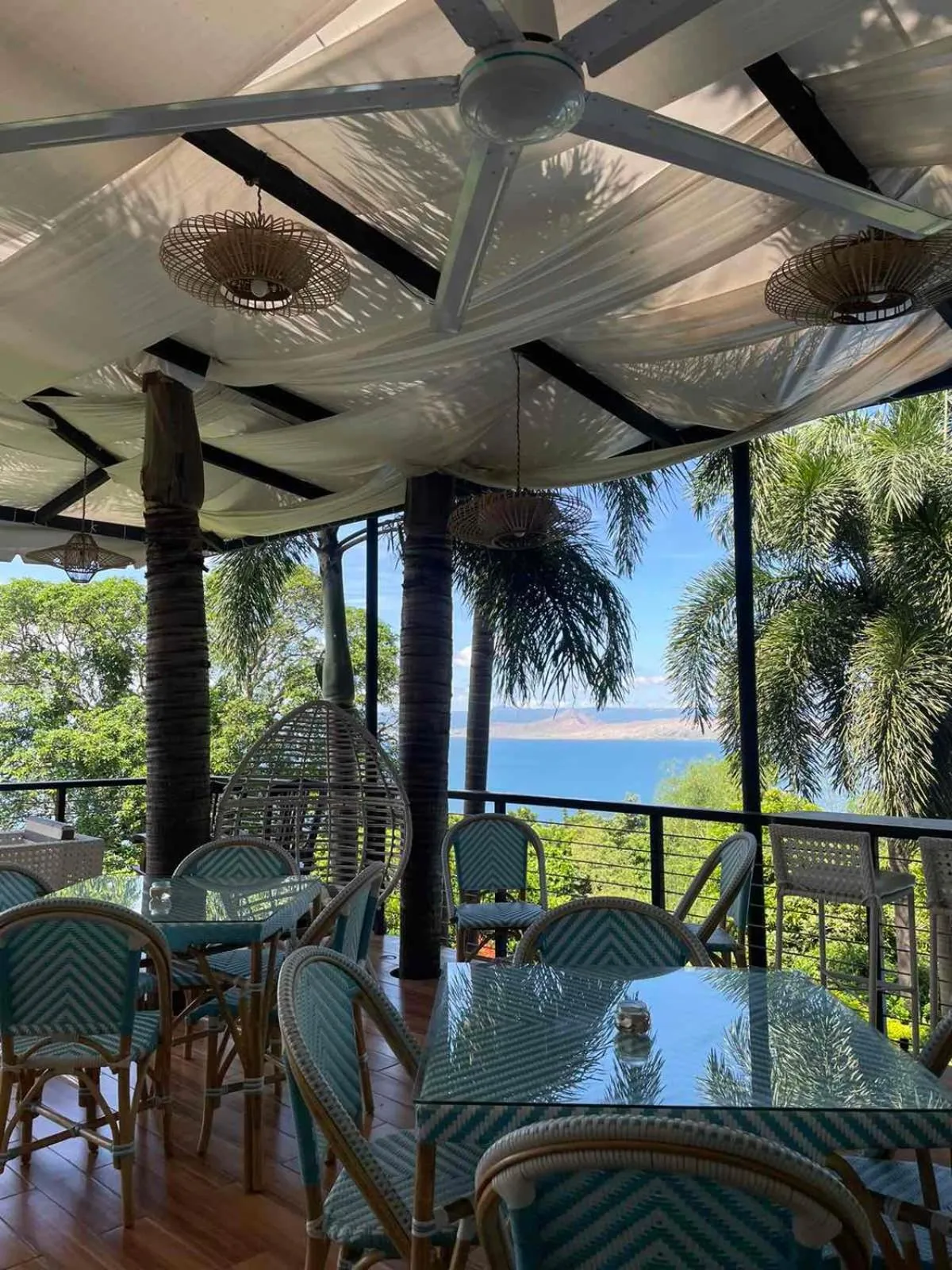 Restaurant/places to eat in Villas by Eco Hotels