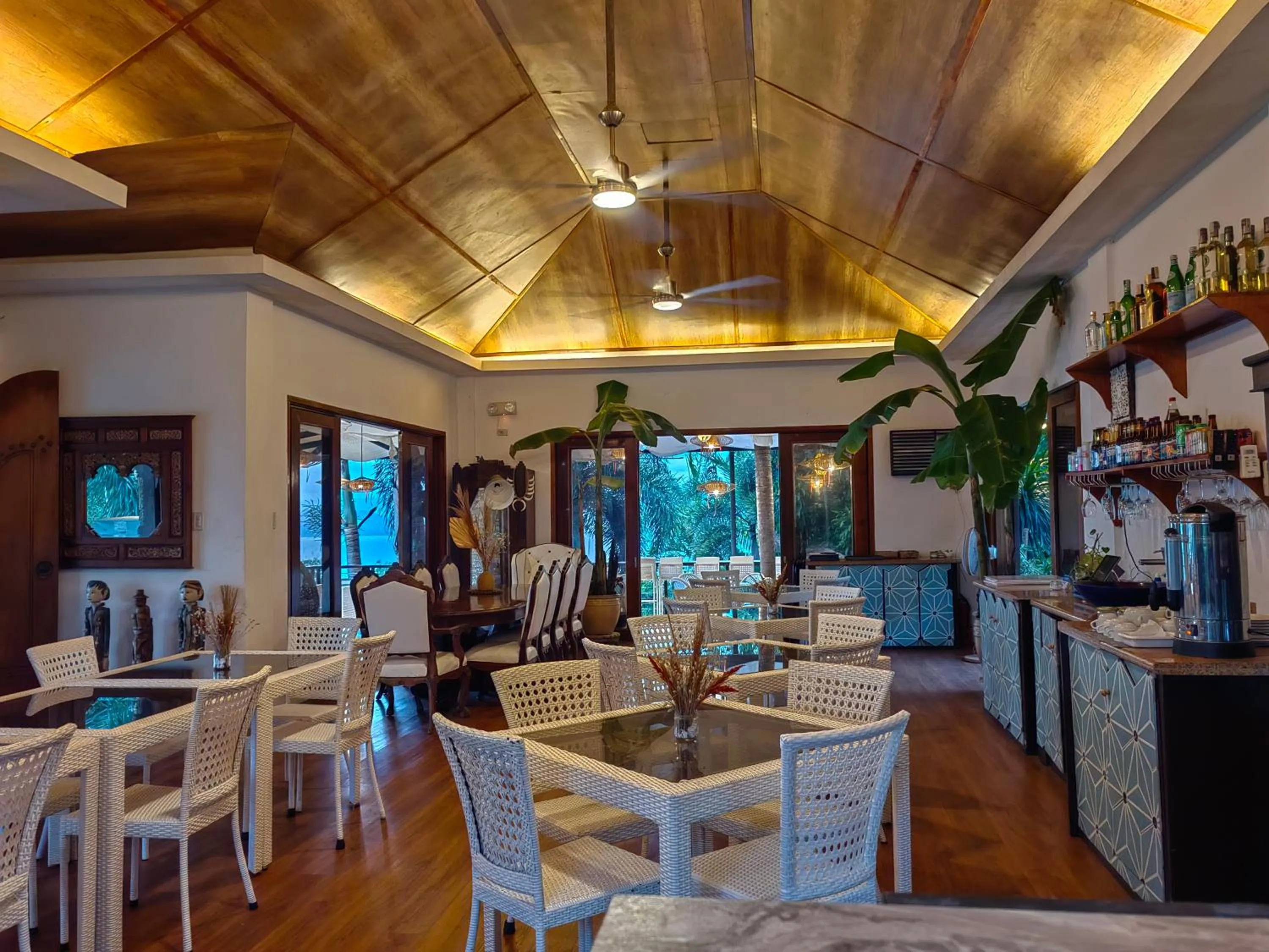 Restaurant/places to eat in Villas by Eco Hotels