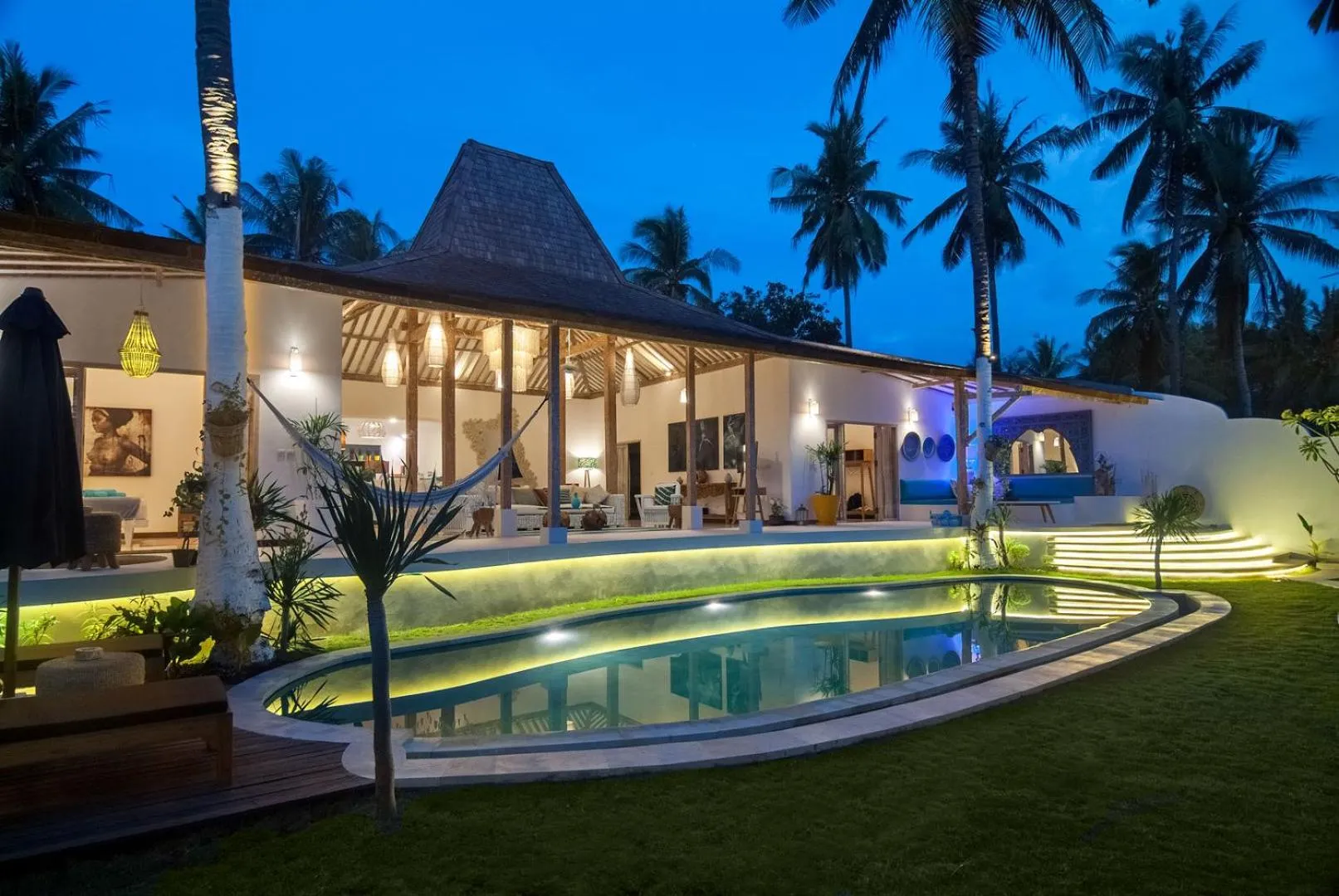 Property building in De'Coco Villa