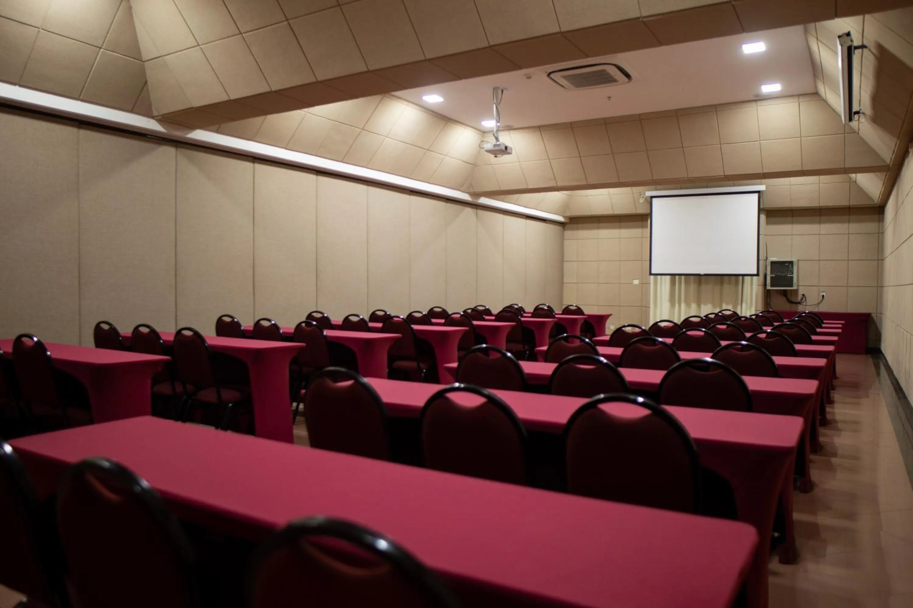 Meeting/conference room in Comfort Hotel Manaus