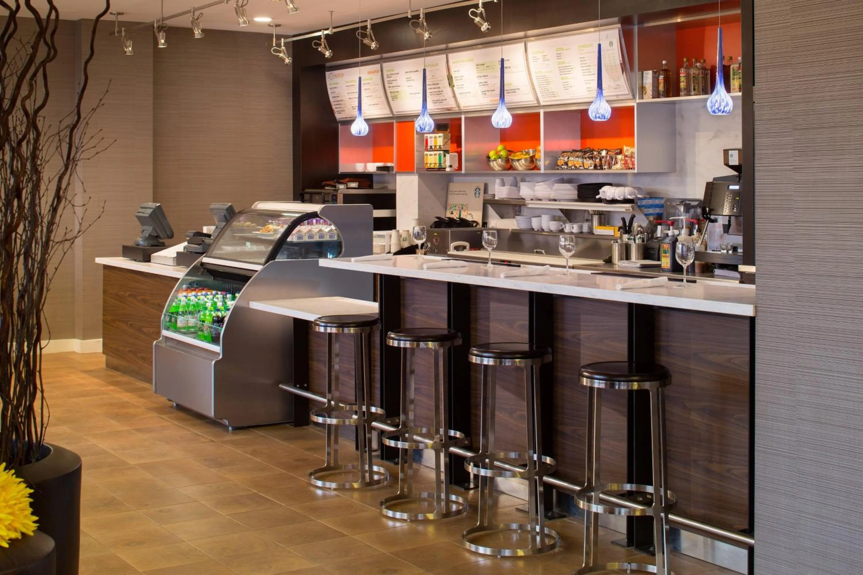 Restaurant/places to eat in Courtyard Providence Downtown