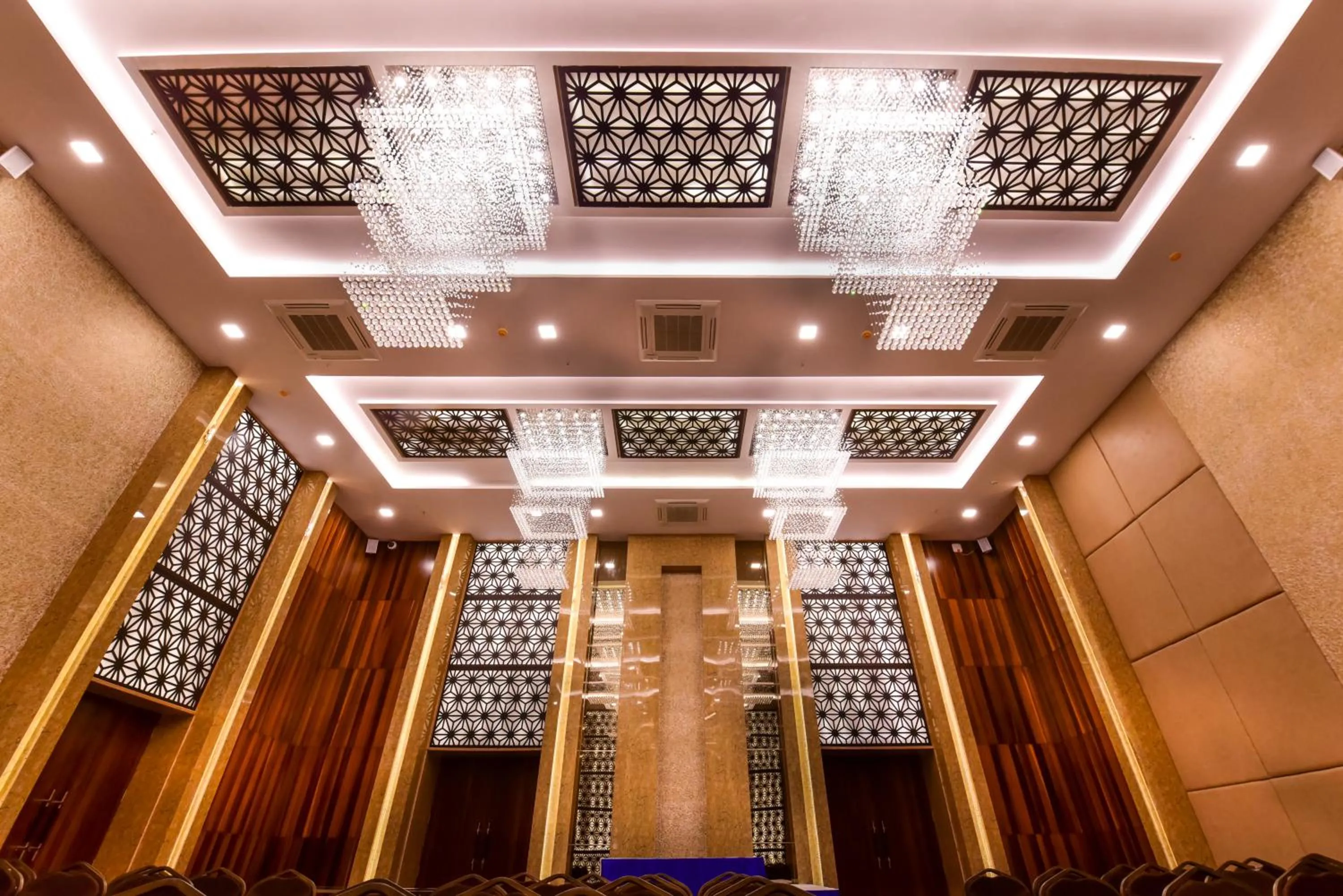 Business facilities in Le Roi Digha