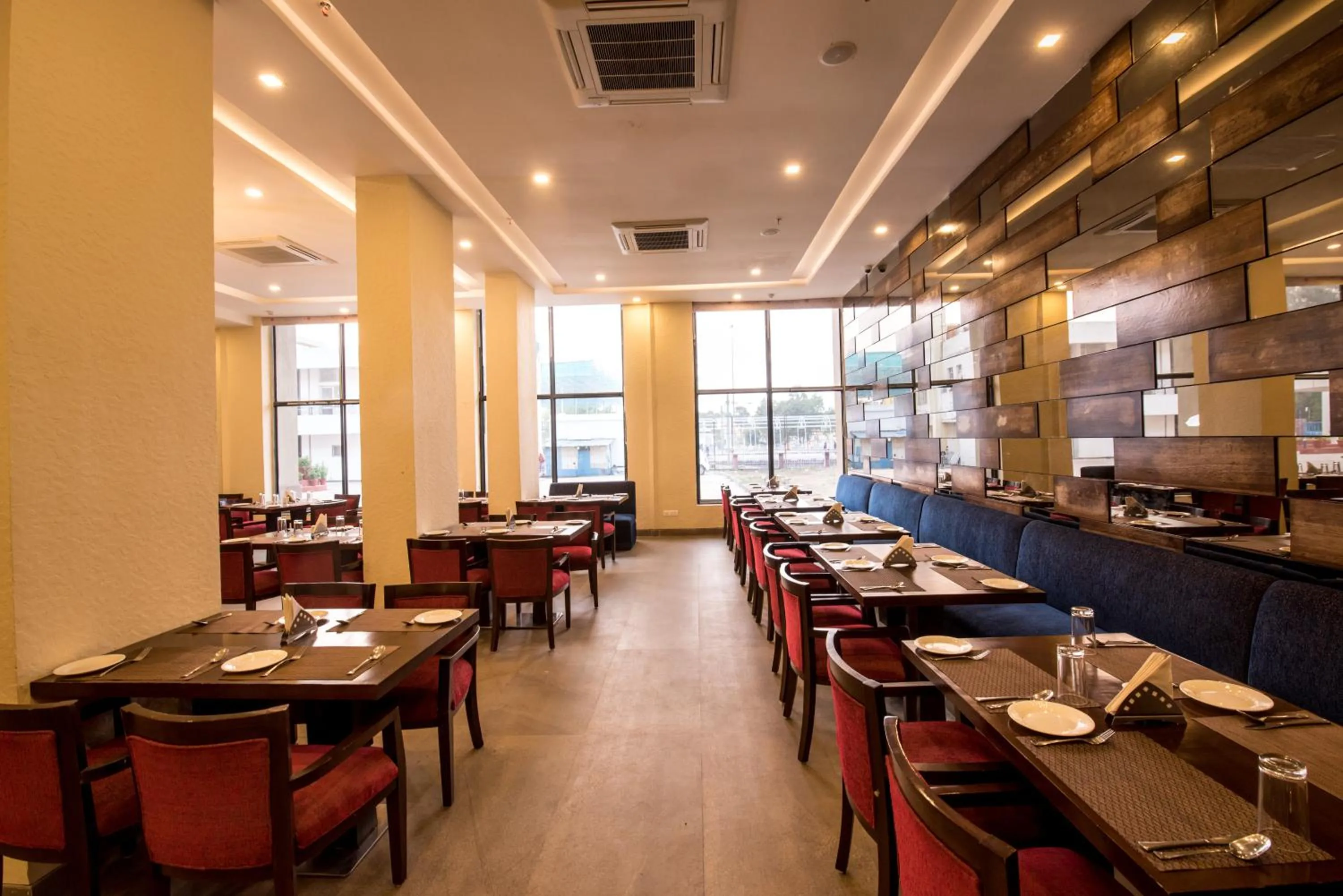 Restaurant/places to eat in Le Roi Digha