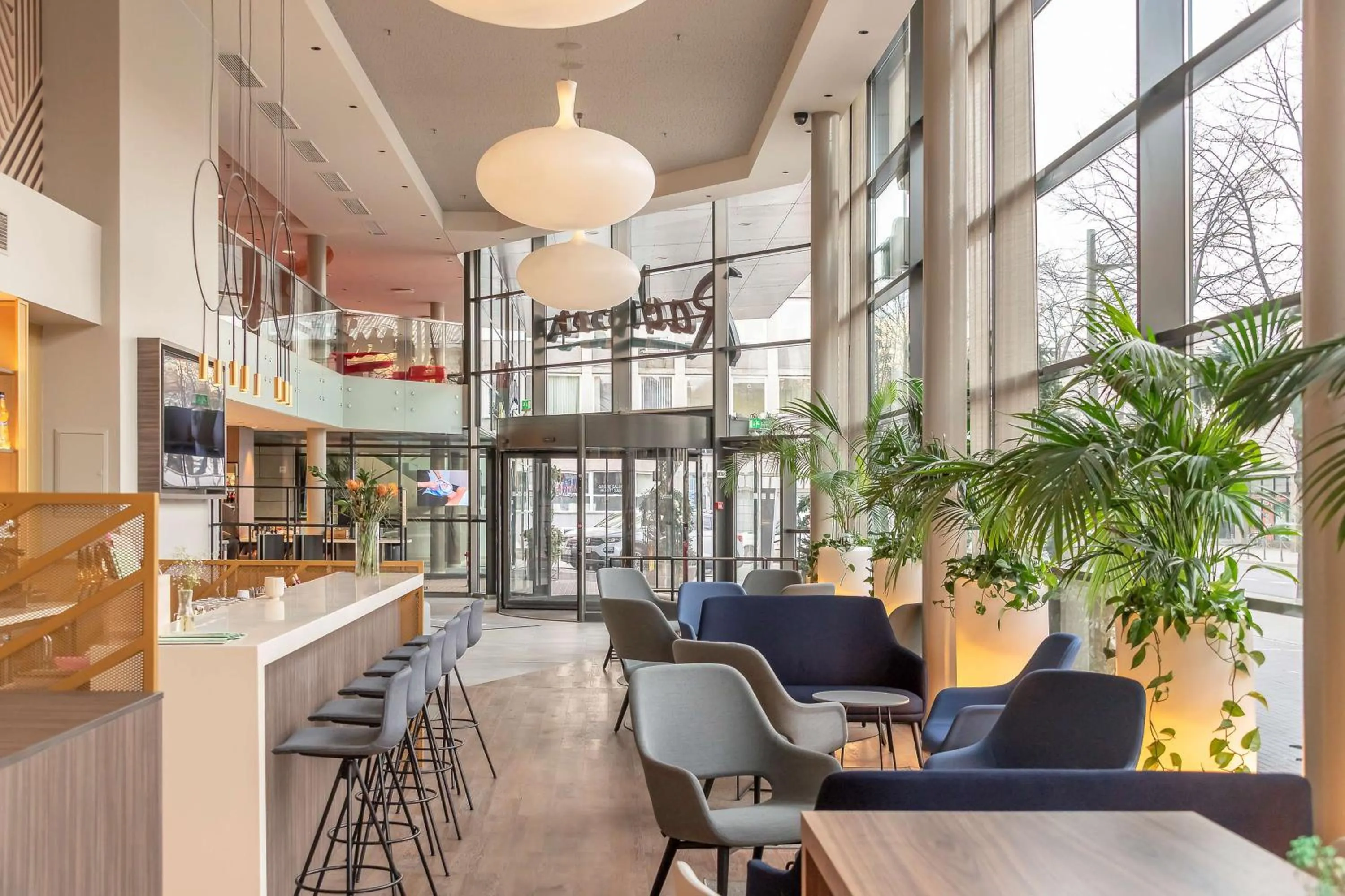 Lounge or bar in Radisson Hotel Kaunas