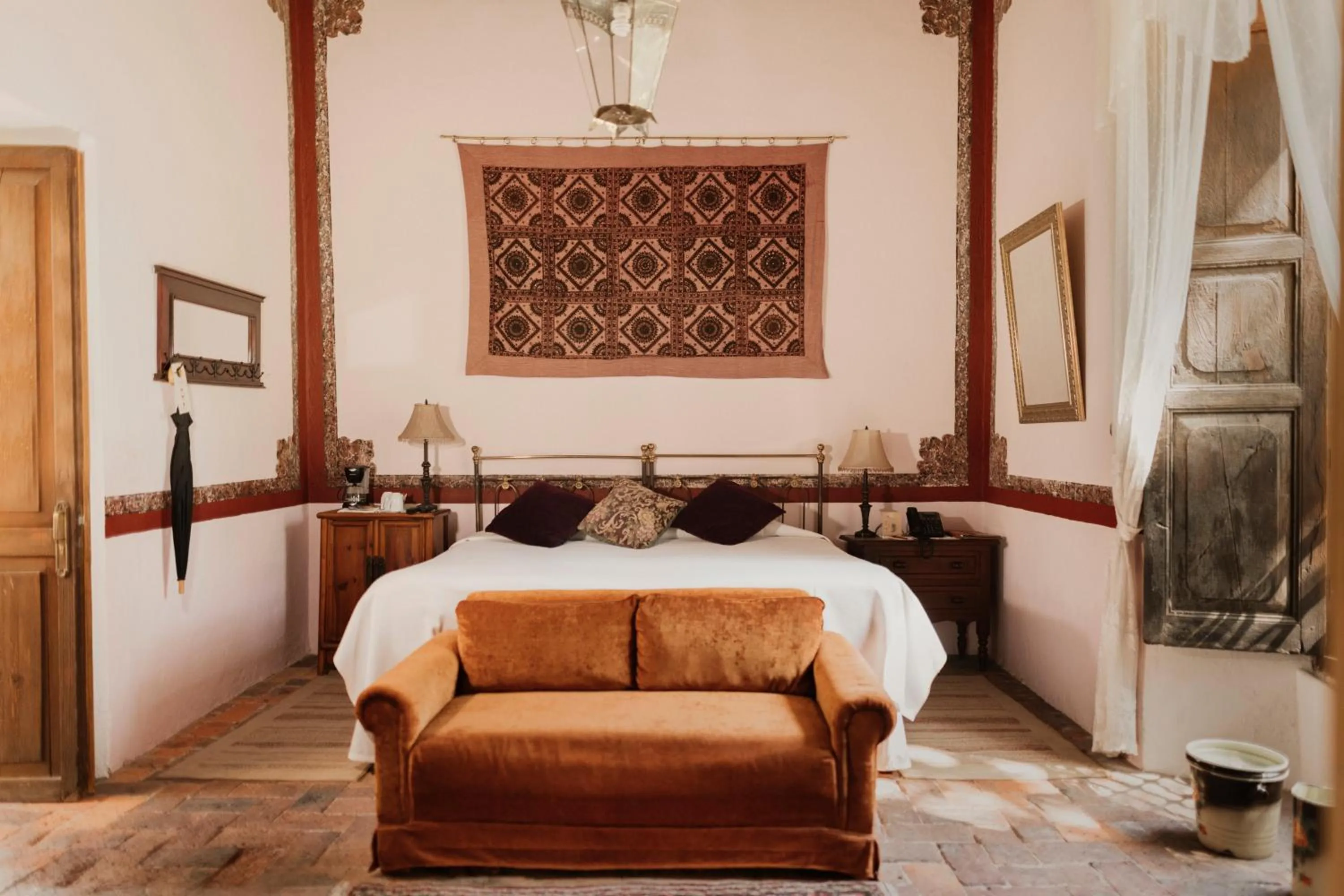 Bed in Hacienda Sepulveda Hotel & Spa