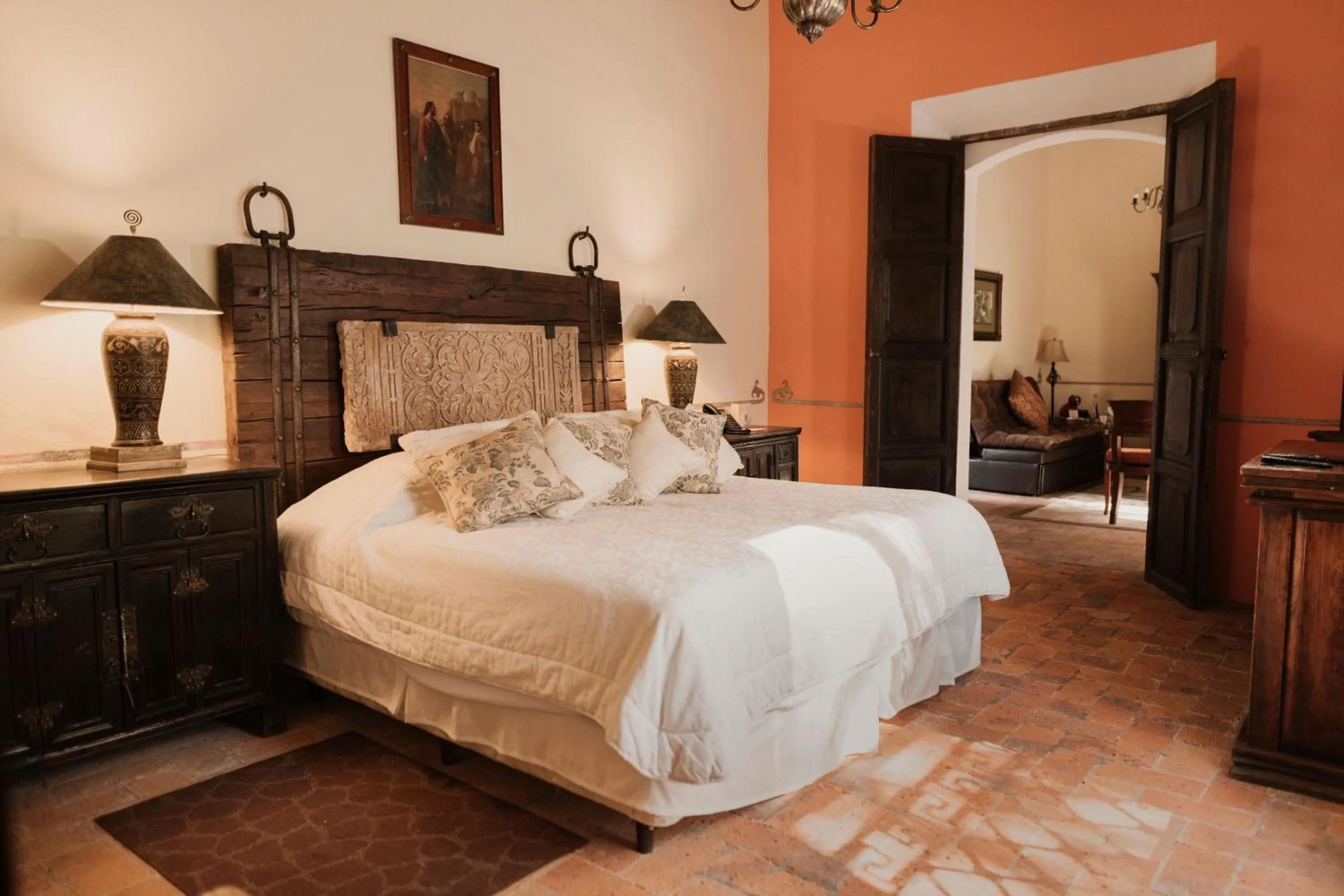 Bed in Hacienda Sepulveda Hotel & Spa