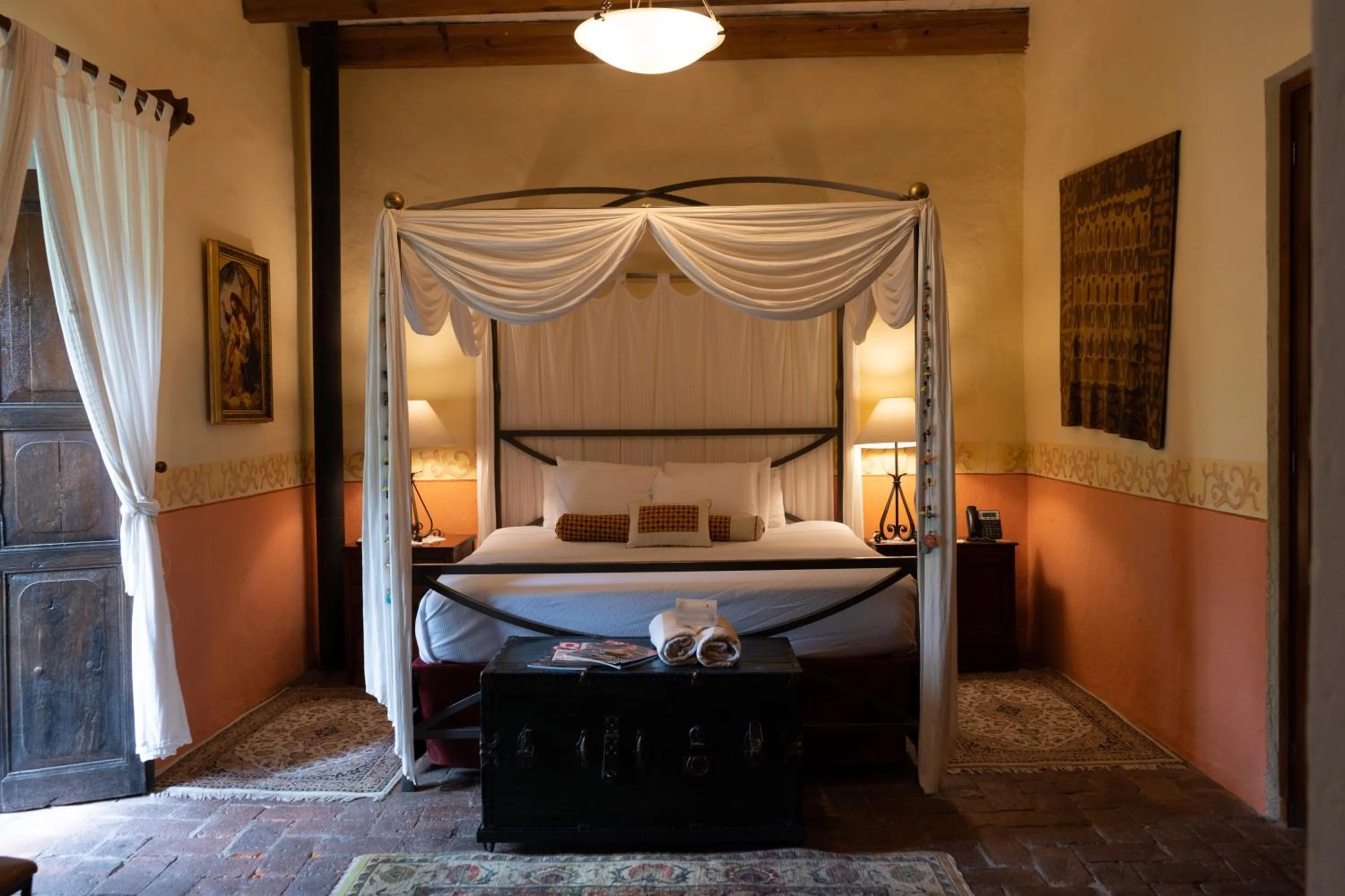Bed in Hacienda Sepulveda Hotel & Spa