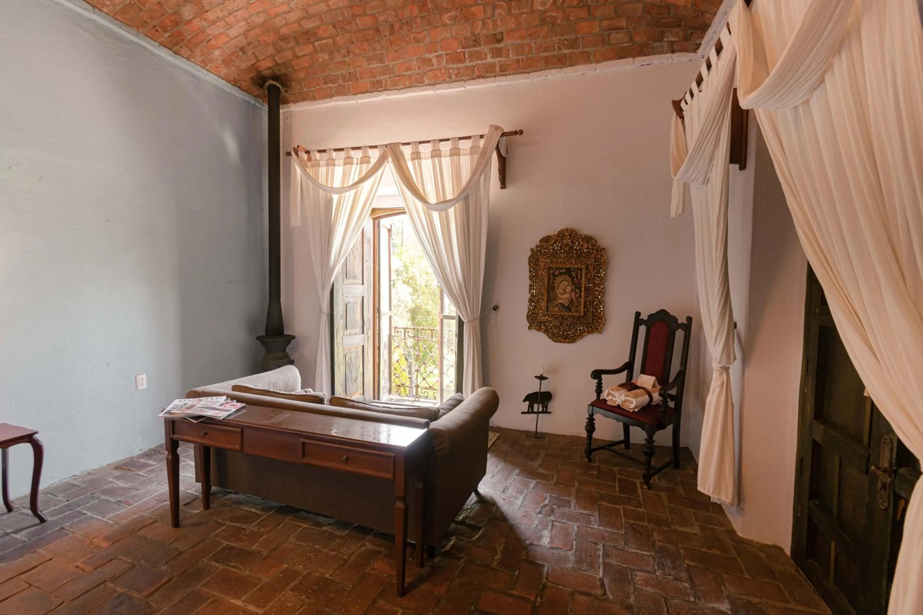 Photo of the whole room, Bed in Hacienda Sepulveda Hotel & Spa