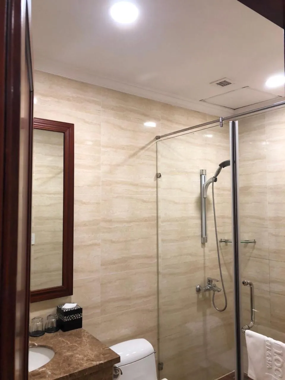 Bathroom in An Loc Hotel & Spa