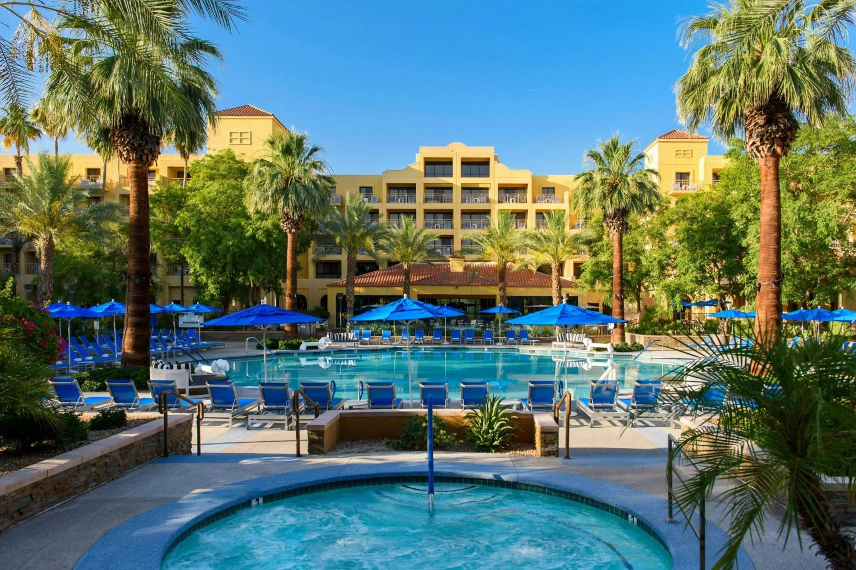 Fitness centre/facilities in Renaissance Palm Springs Hotel