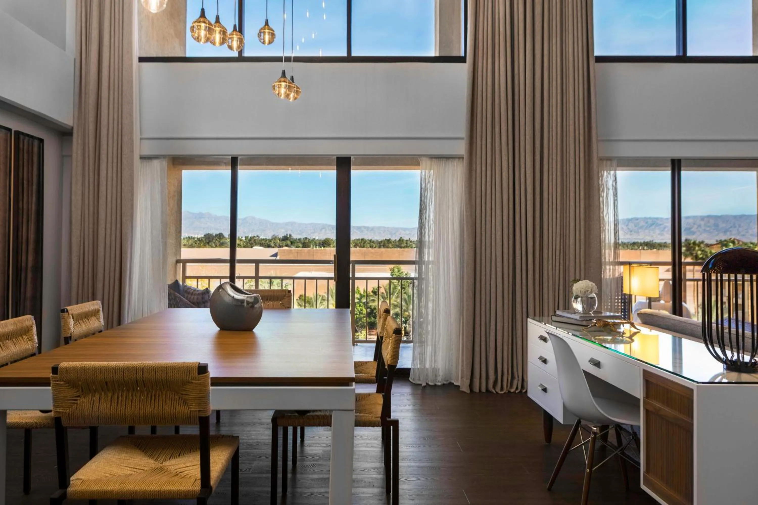 Bedroom in Renaissance Palm Springs Hotel