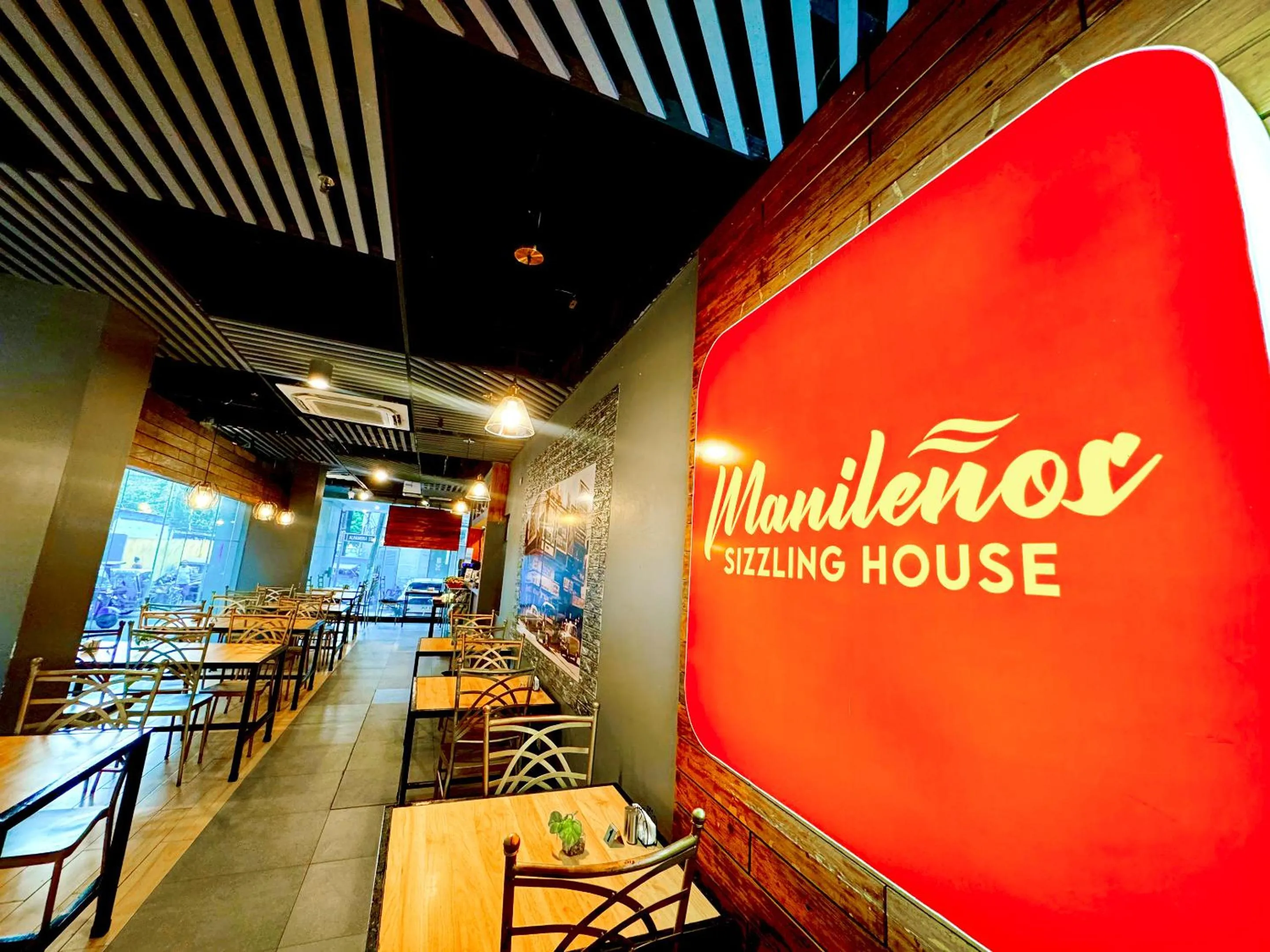 Restaurant/places to eat in Red Planet Manila Bay