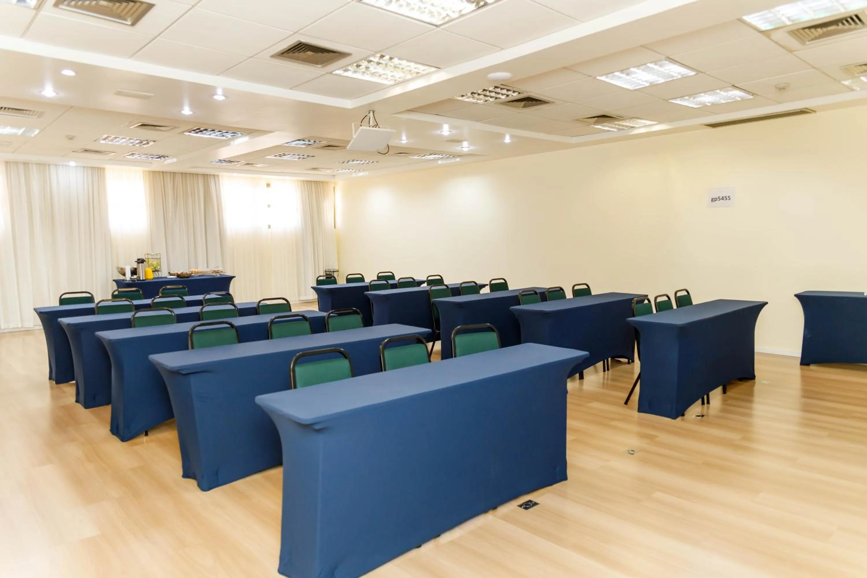 Banquet/Function facilities in Hotel Golden Park Uberlandia By Nacional Inn