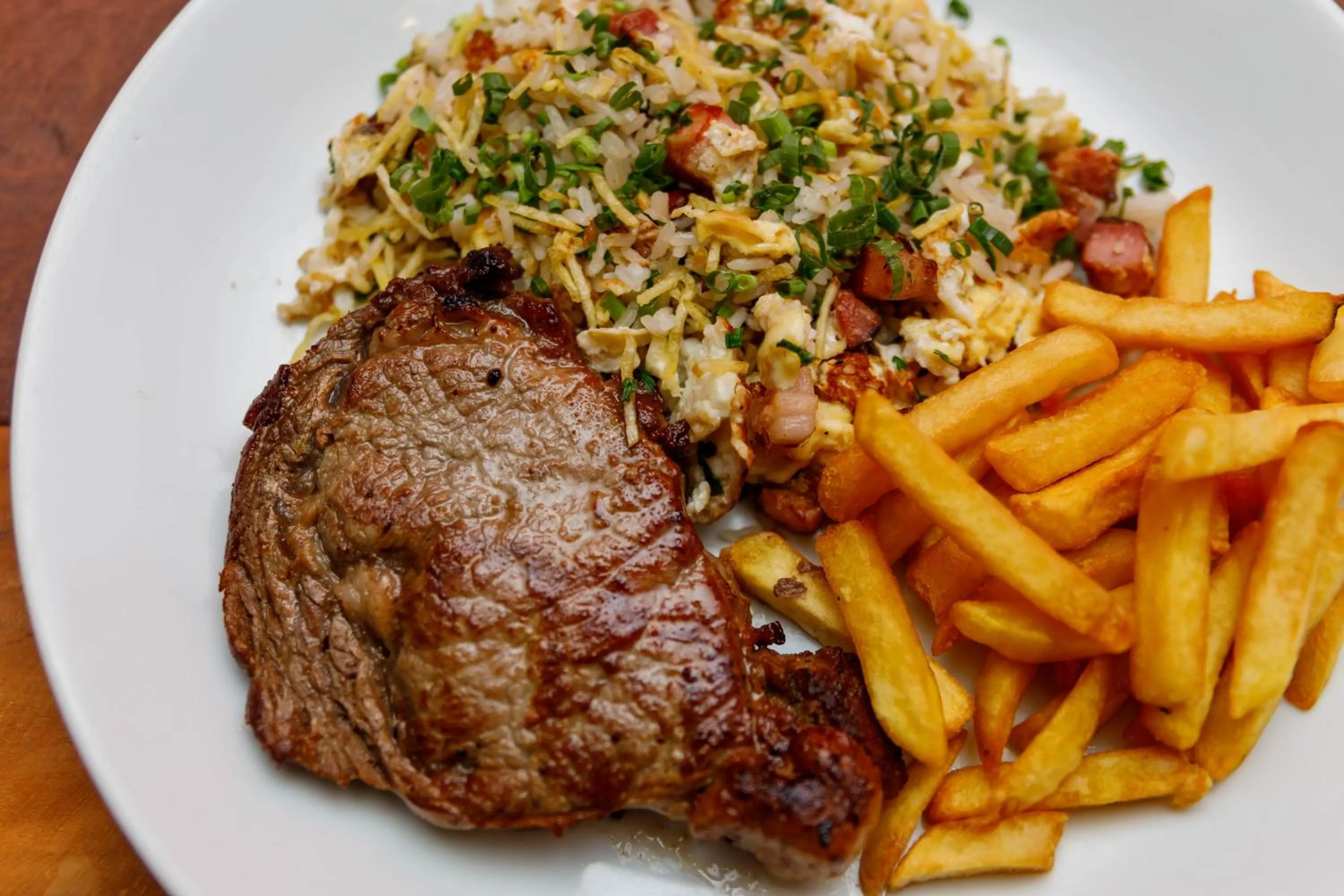 Restaurant/places to eat in Hotel Golden Park Uberlandia By Nacional Inn