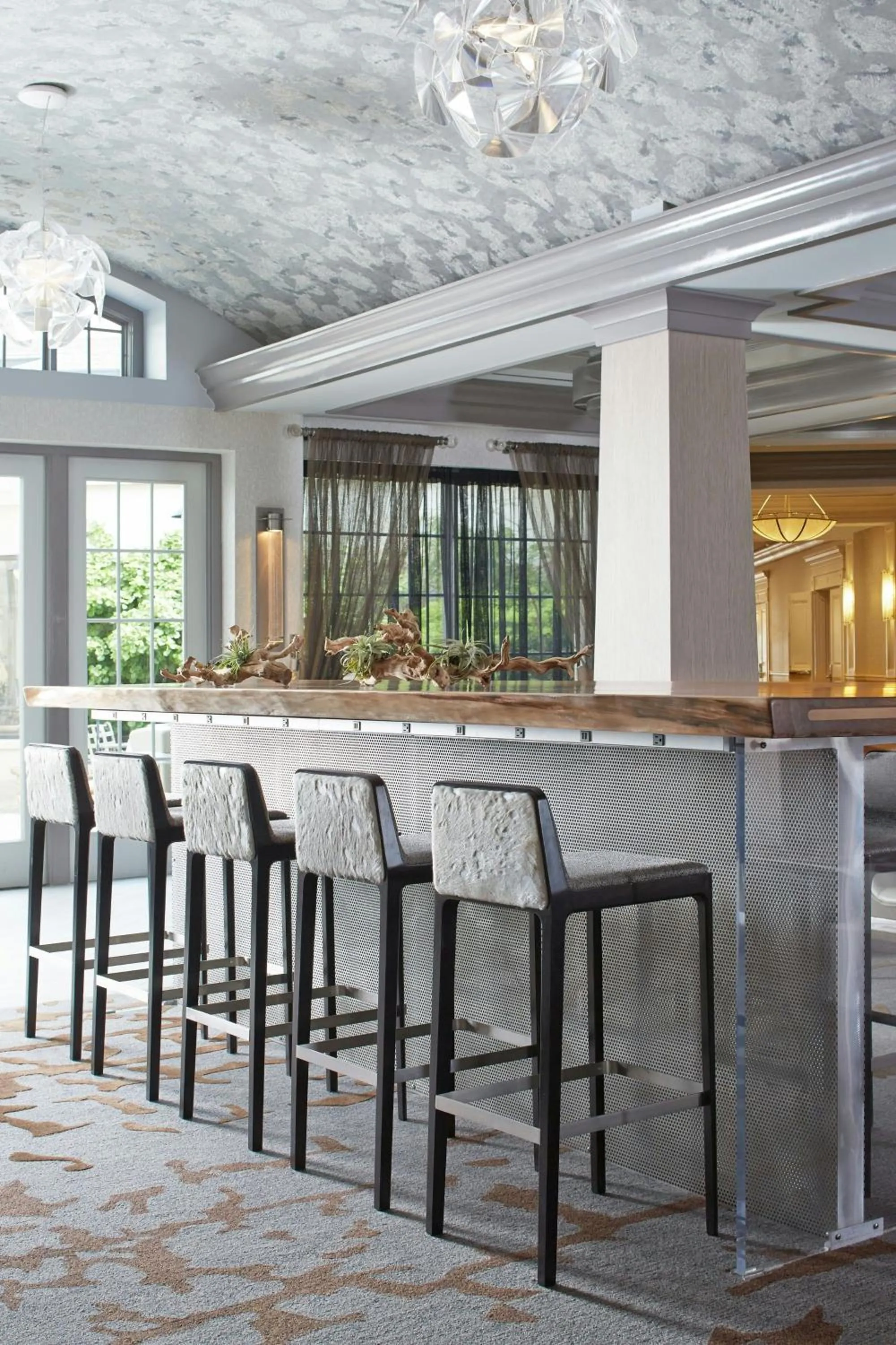 Lobby or reception in Rochester Airport Marriott