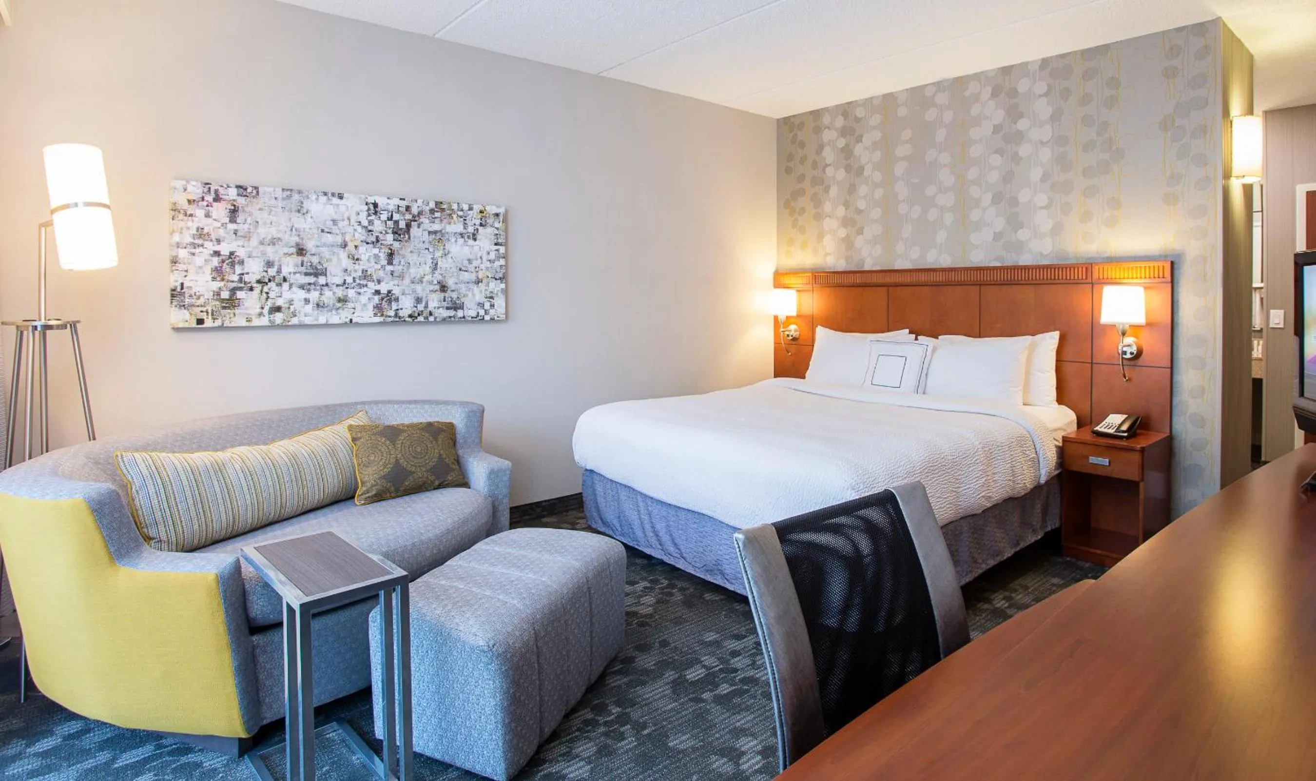 Bed in Courtyard Rochester Brighton