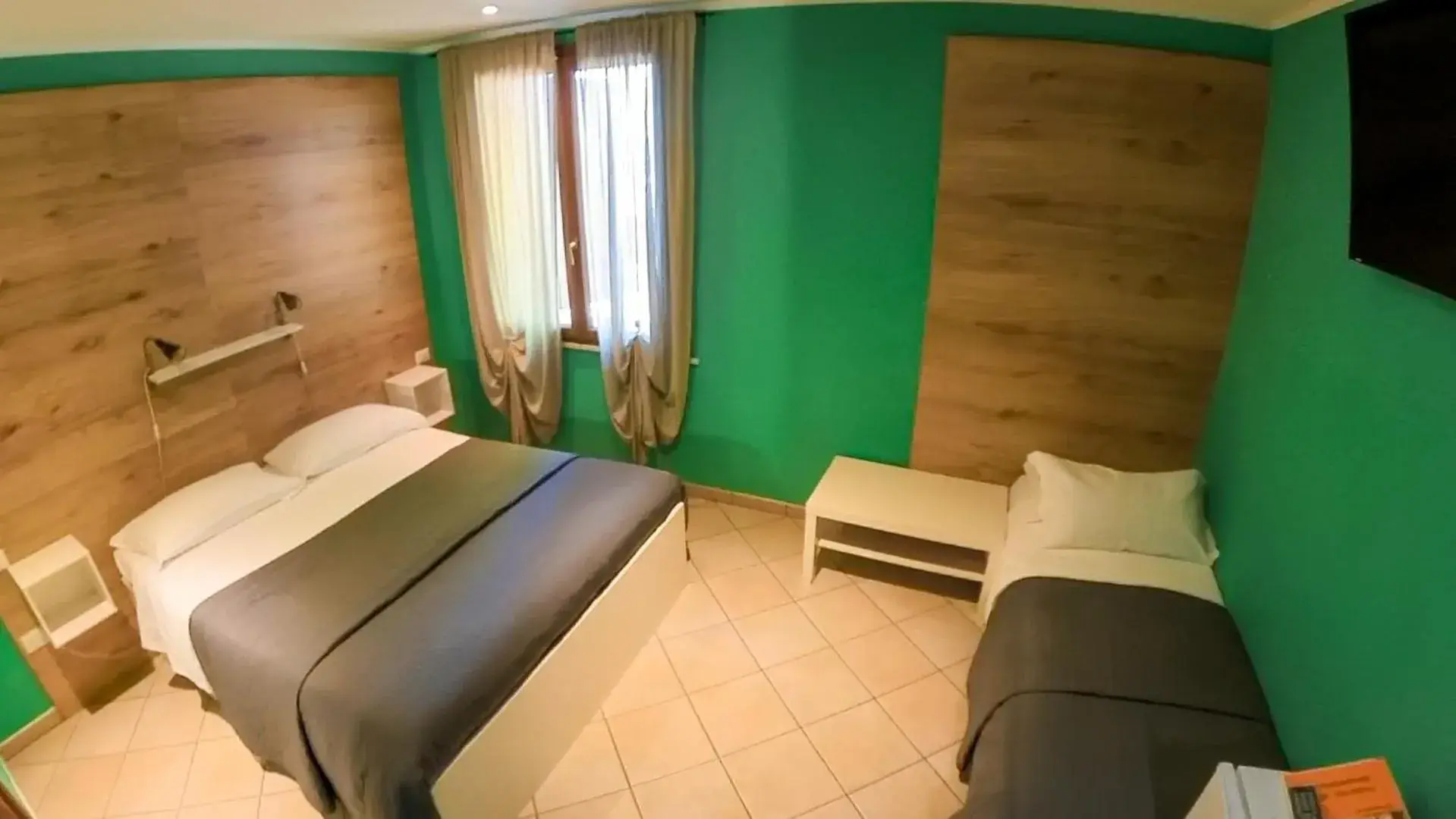 Double Room with Private Bathroom - single occupancy in B&B Casazze Dream Double Room with Private Bathroom - single occupancy in B&B Casazze Dream