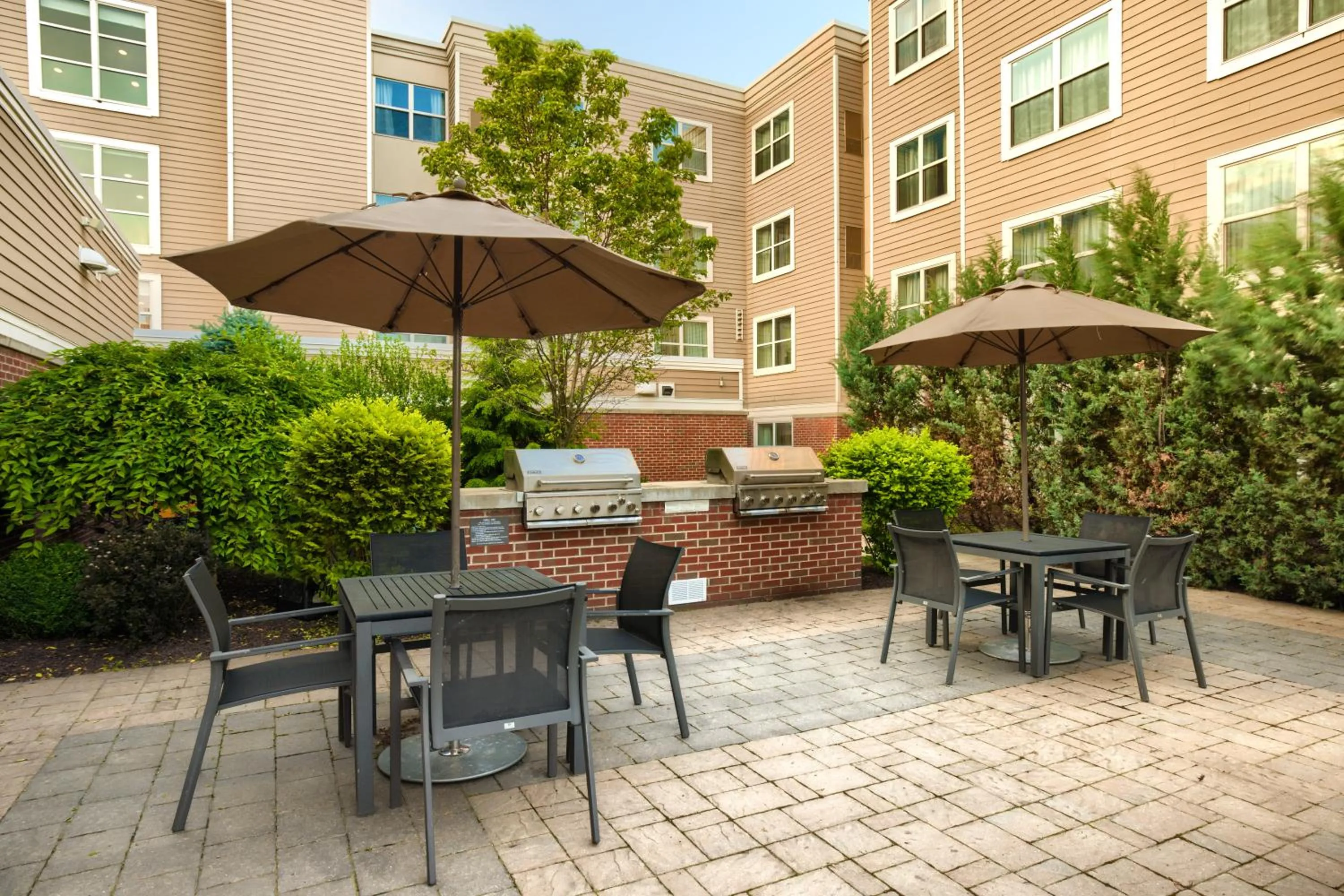 Patio in Residence Inn Rochester Henrietta