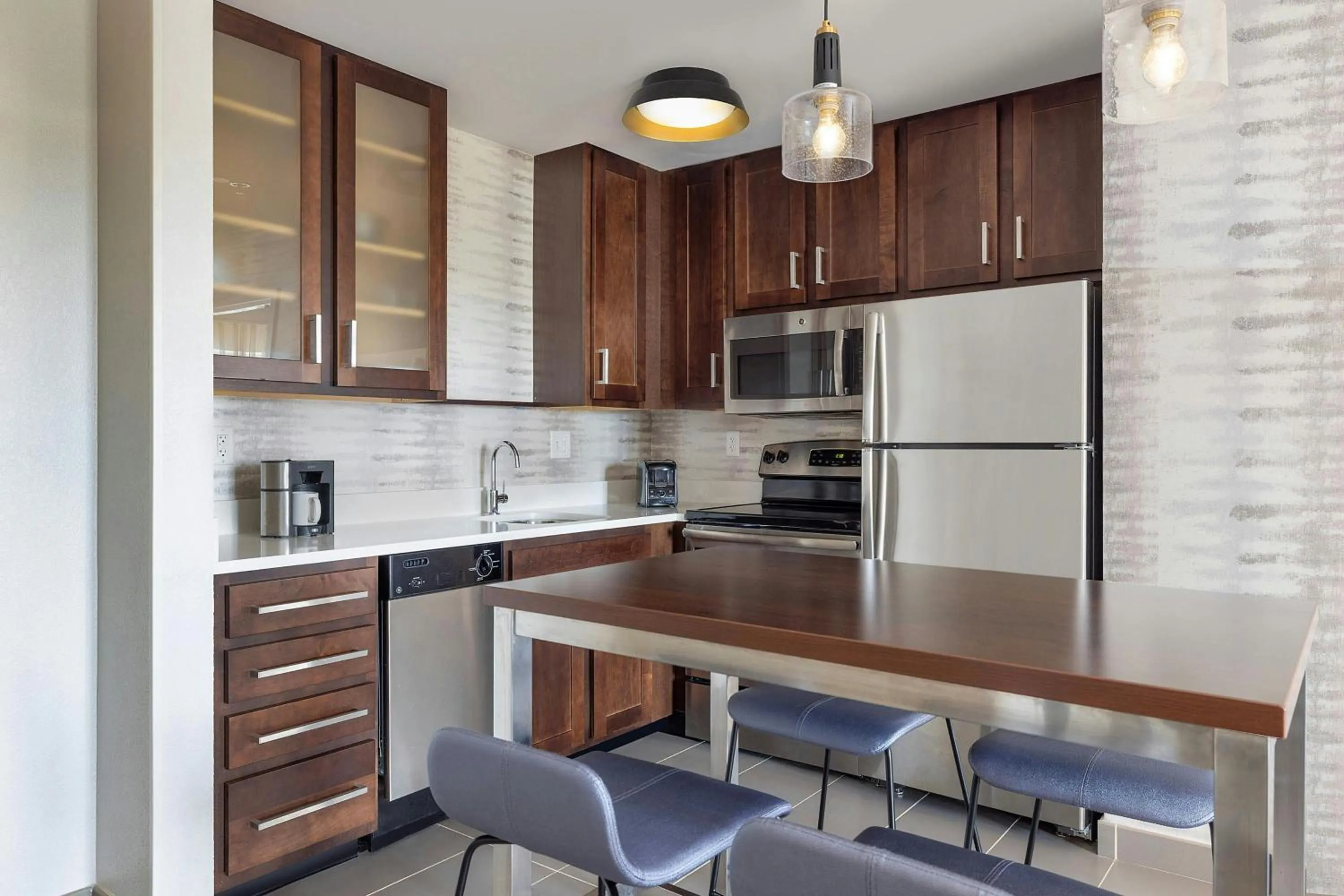 Bedroom in Residence Inn Rochester Henrietta