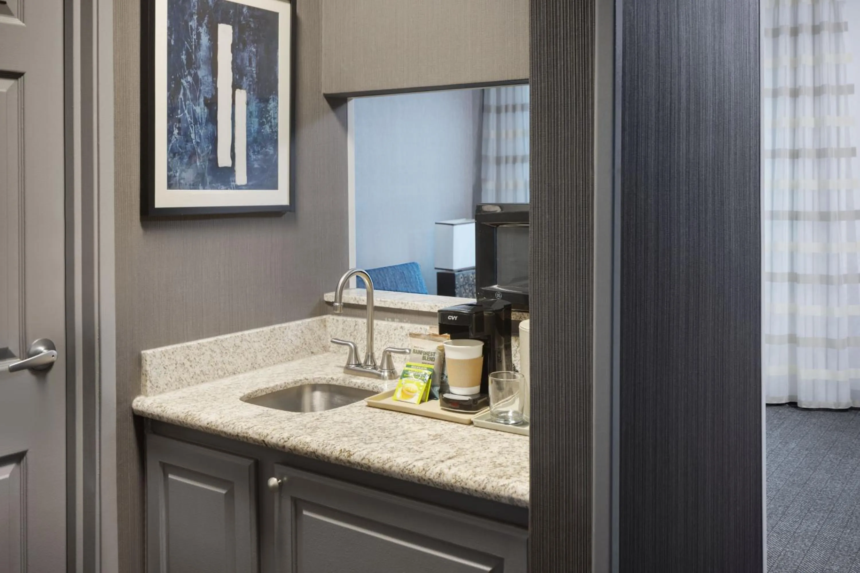 Photo of the whole room in Courtyard Santa Fe