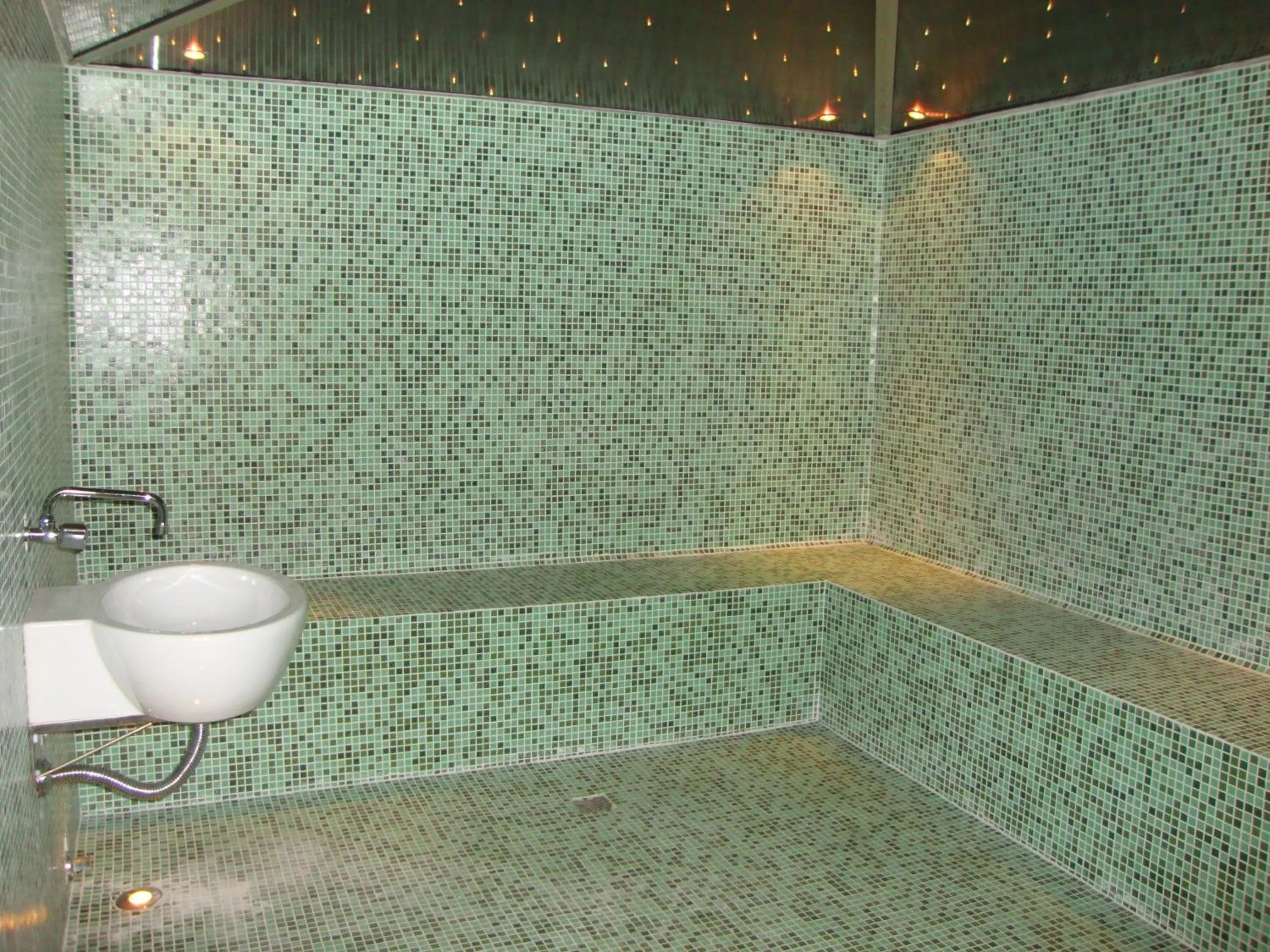 Steam room in Nymfes Hotel