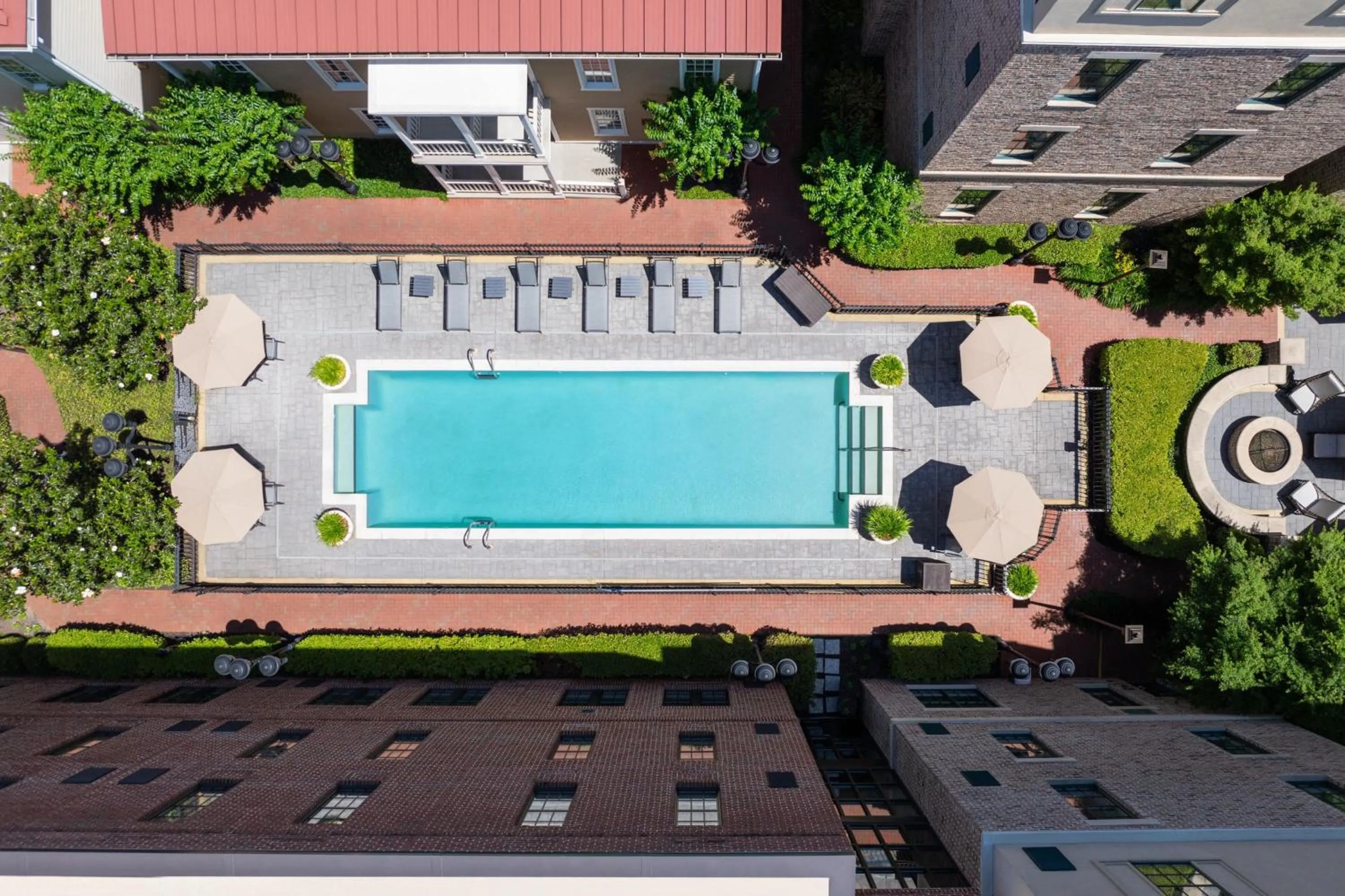 Swimming pool in Residence Inn Savannah Downtown Historic District