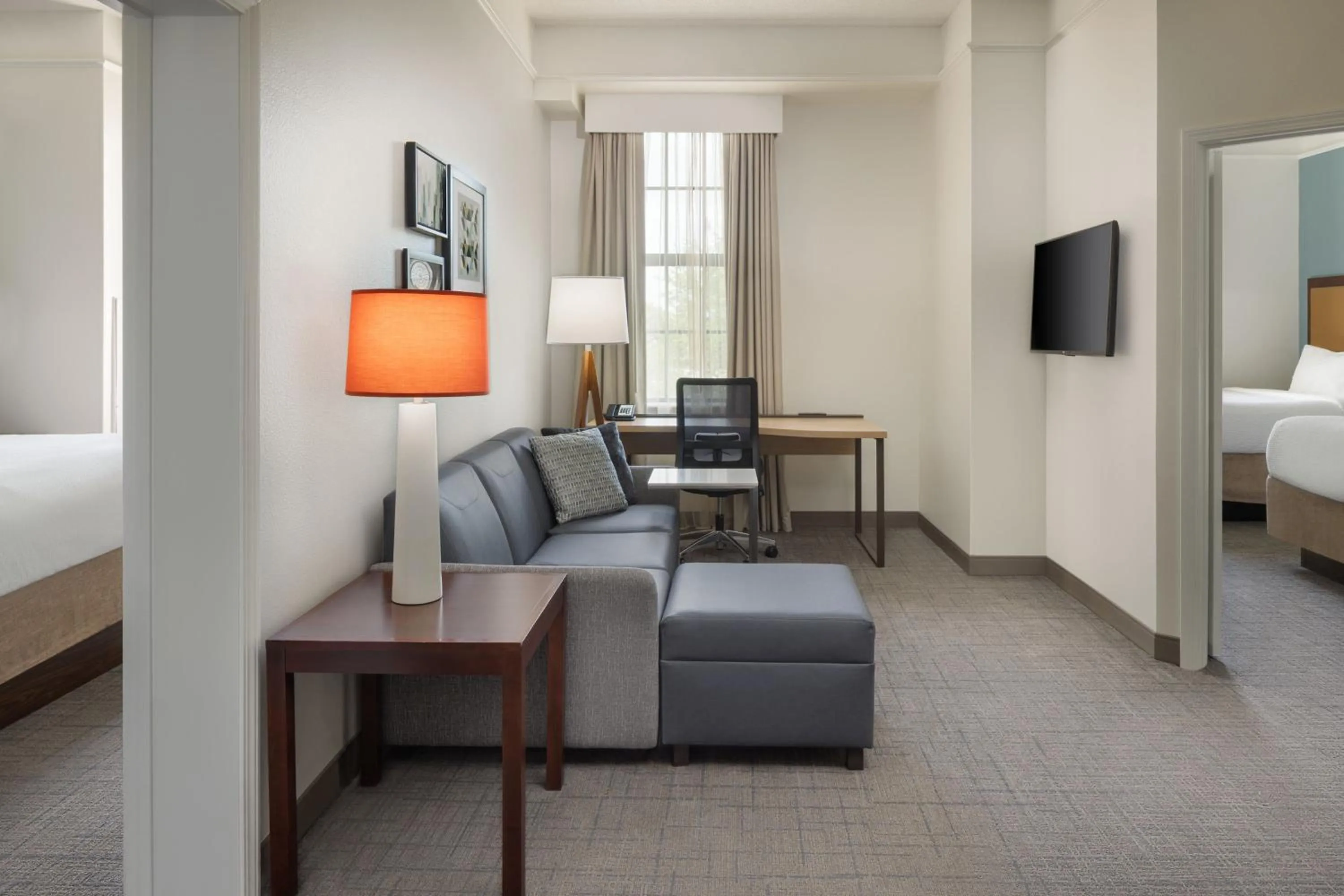 Bedroom, Bed in Residence Inn Savannah Downtown Historic District