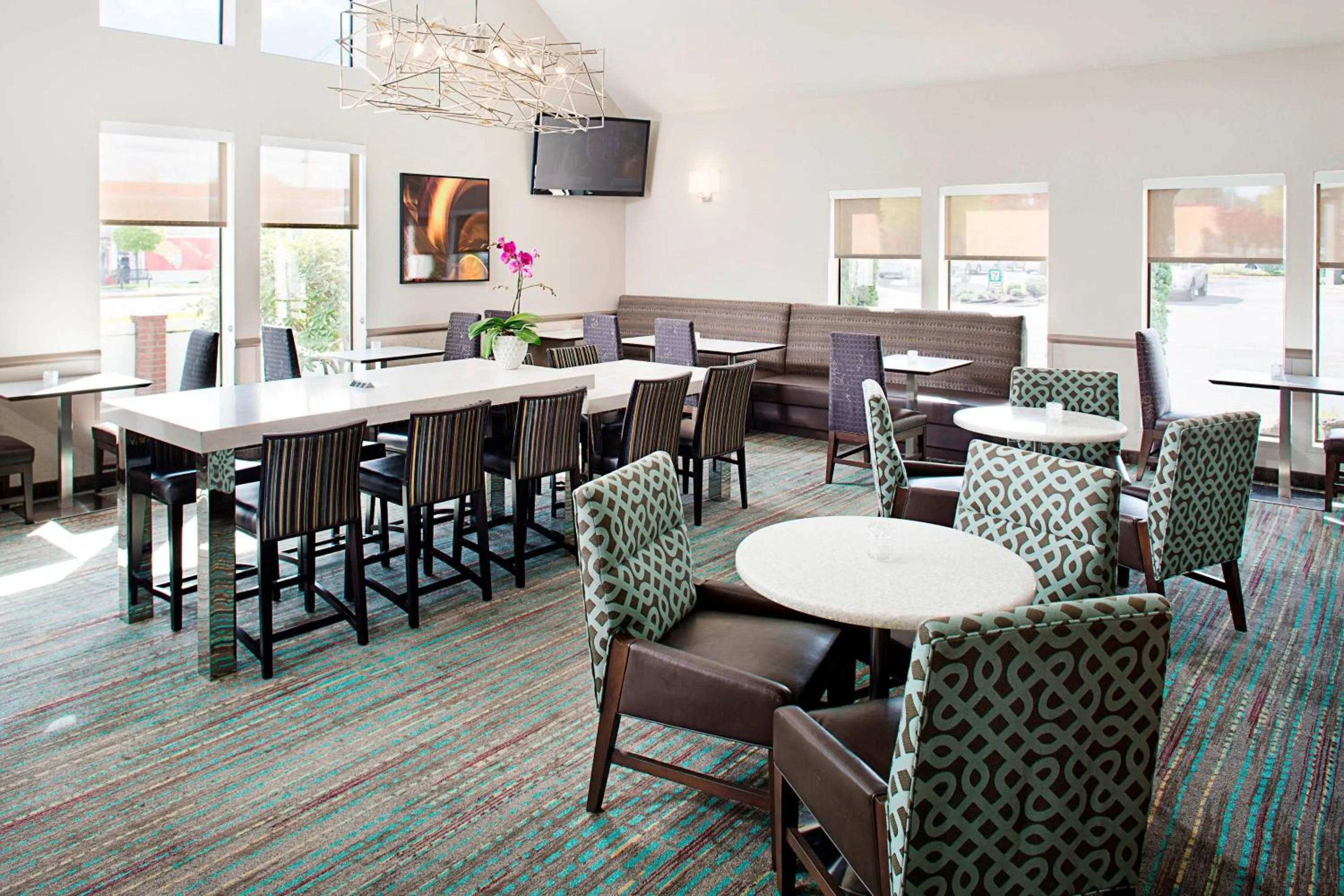 Restaurant/places to eat in Residence Inn Seattle South/Tukwila