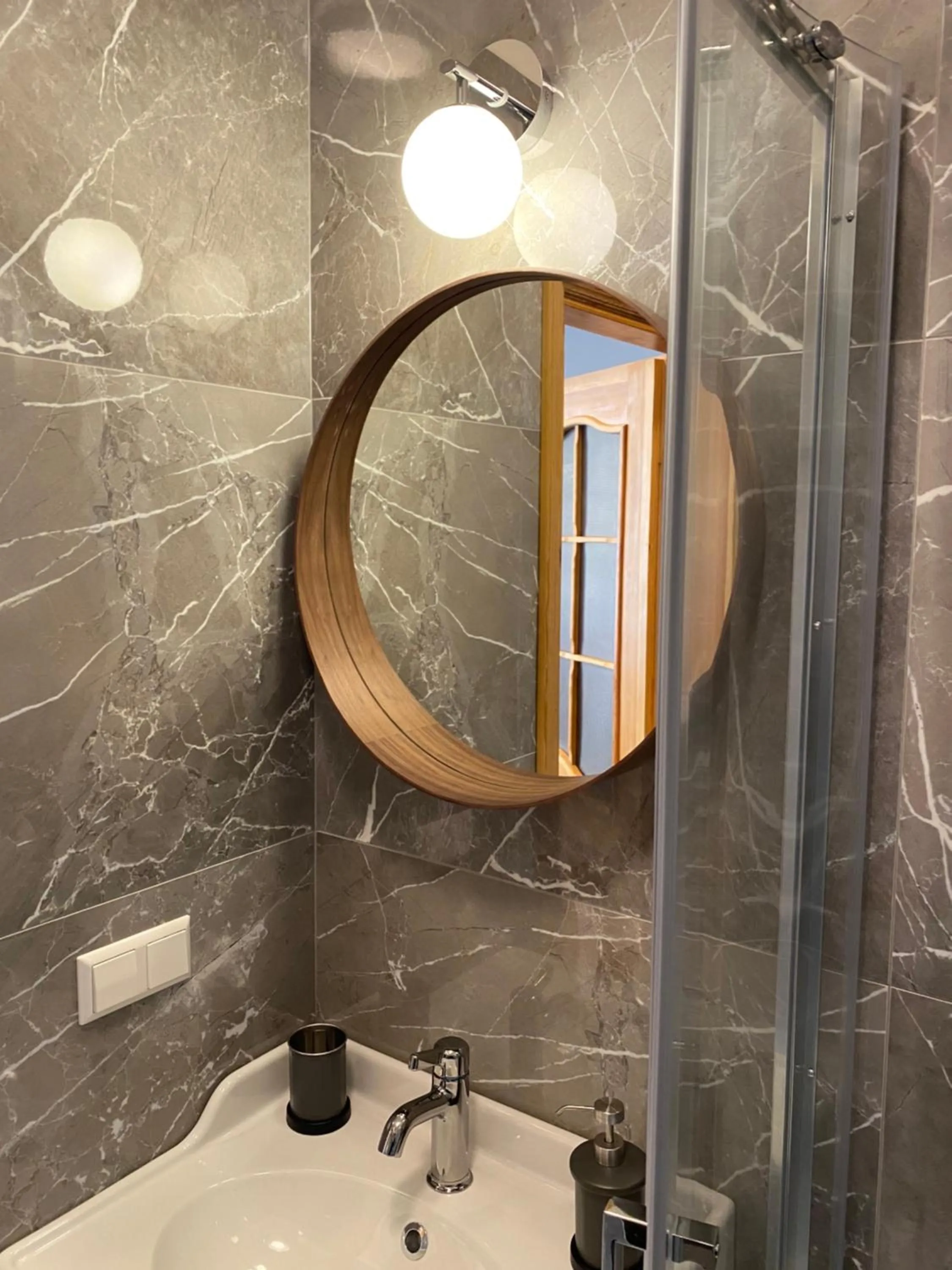 Shower in Bernardinu B&B House