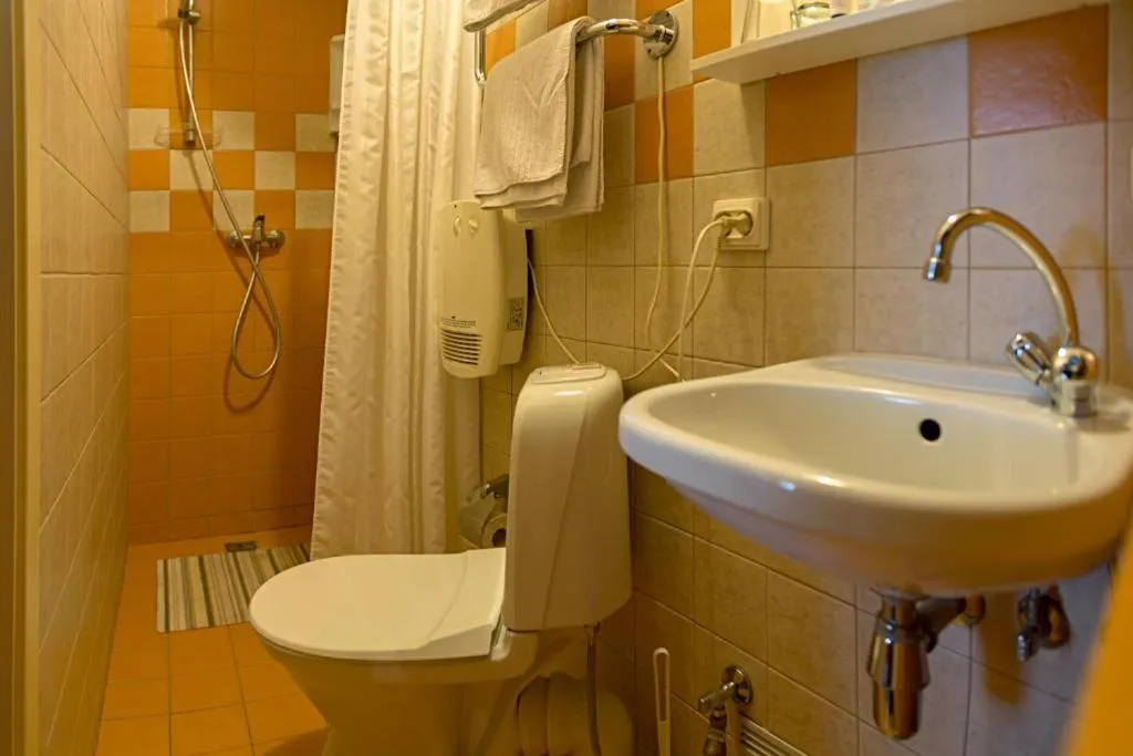 Bathroom in Bernardinu B&B House